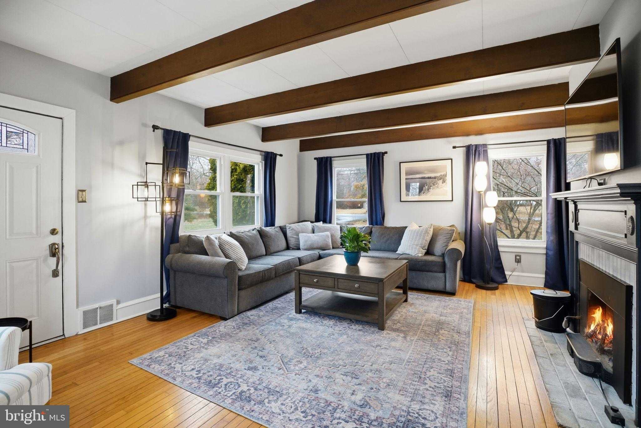 330 Fairhill Rd photo 5