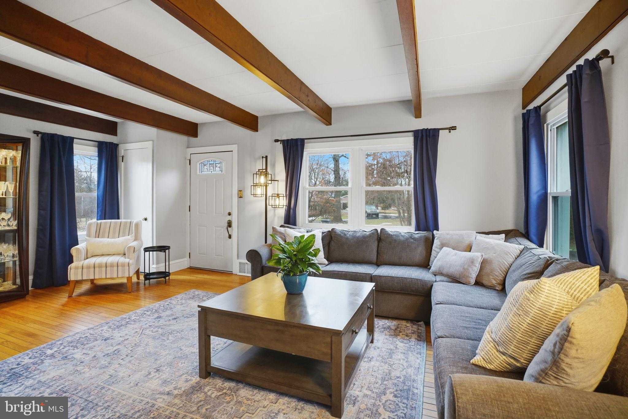 330 Fairhill Rd photo 6