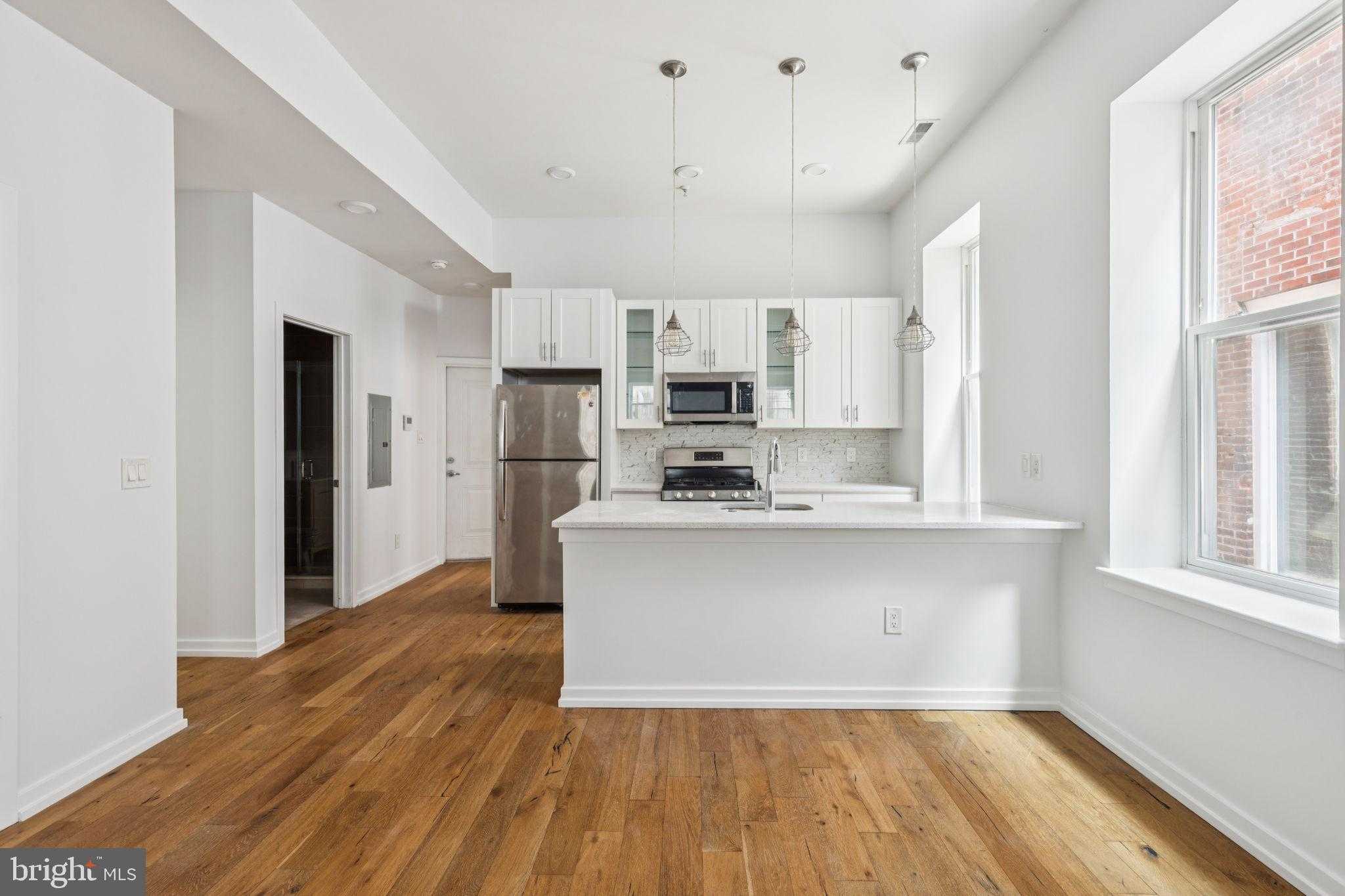 2529 Frankford Ave Apt 3 photo 2