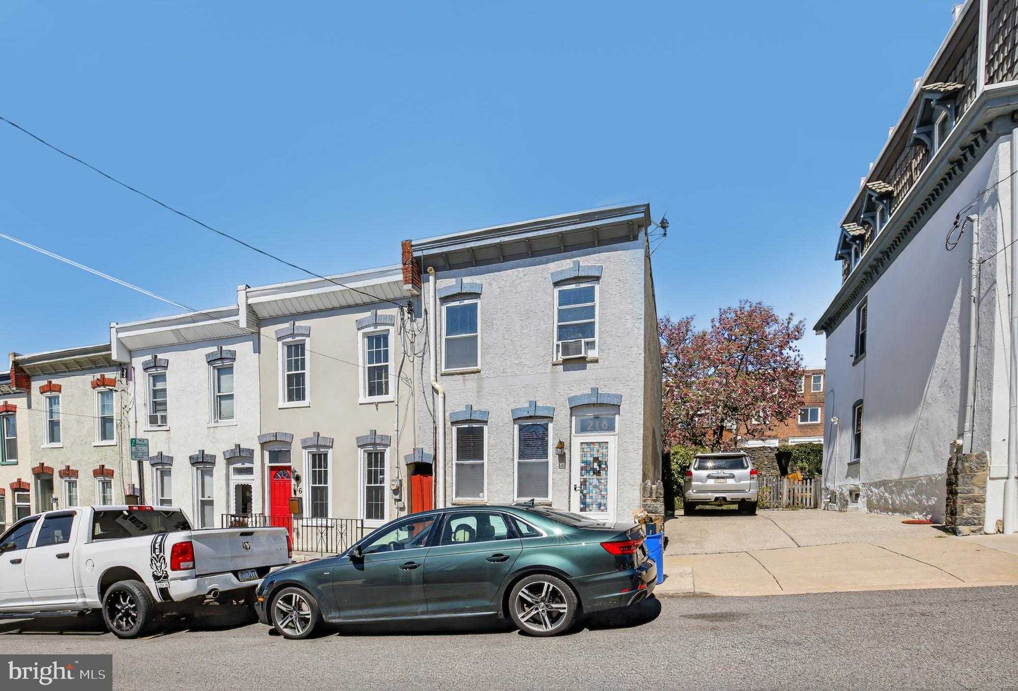 218 Jamestown St photo 23