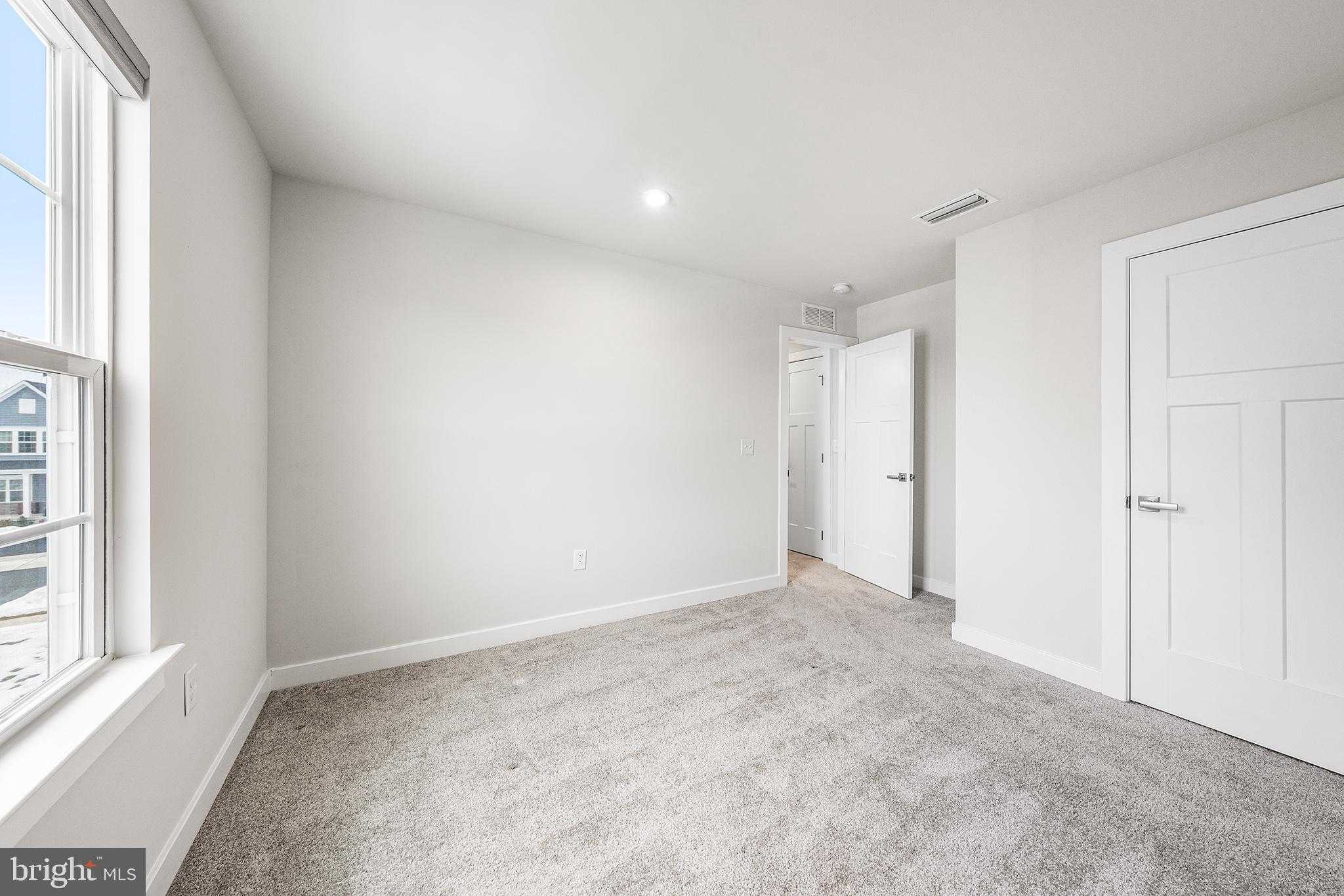 1079 Woodmont Ln photo 25