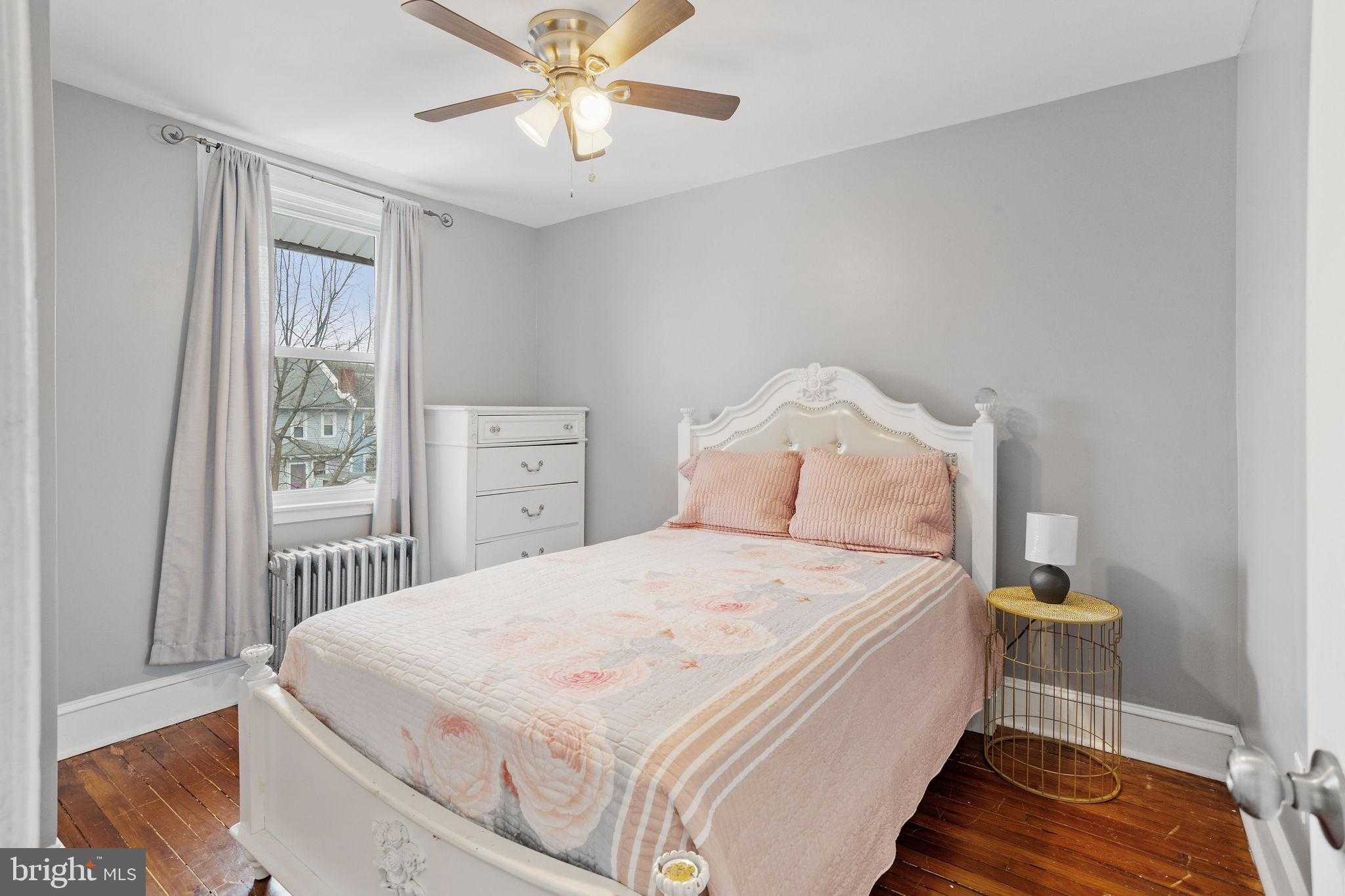 22 Lexington Ave photo 18