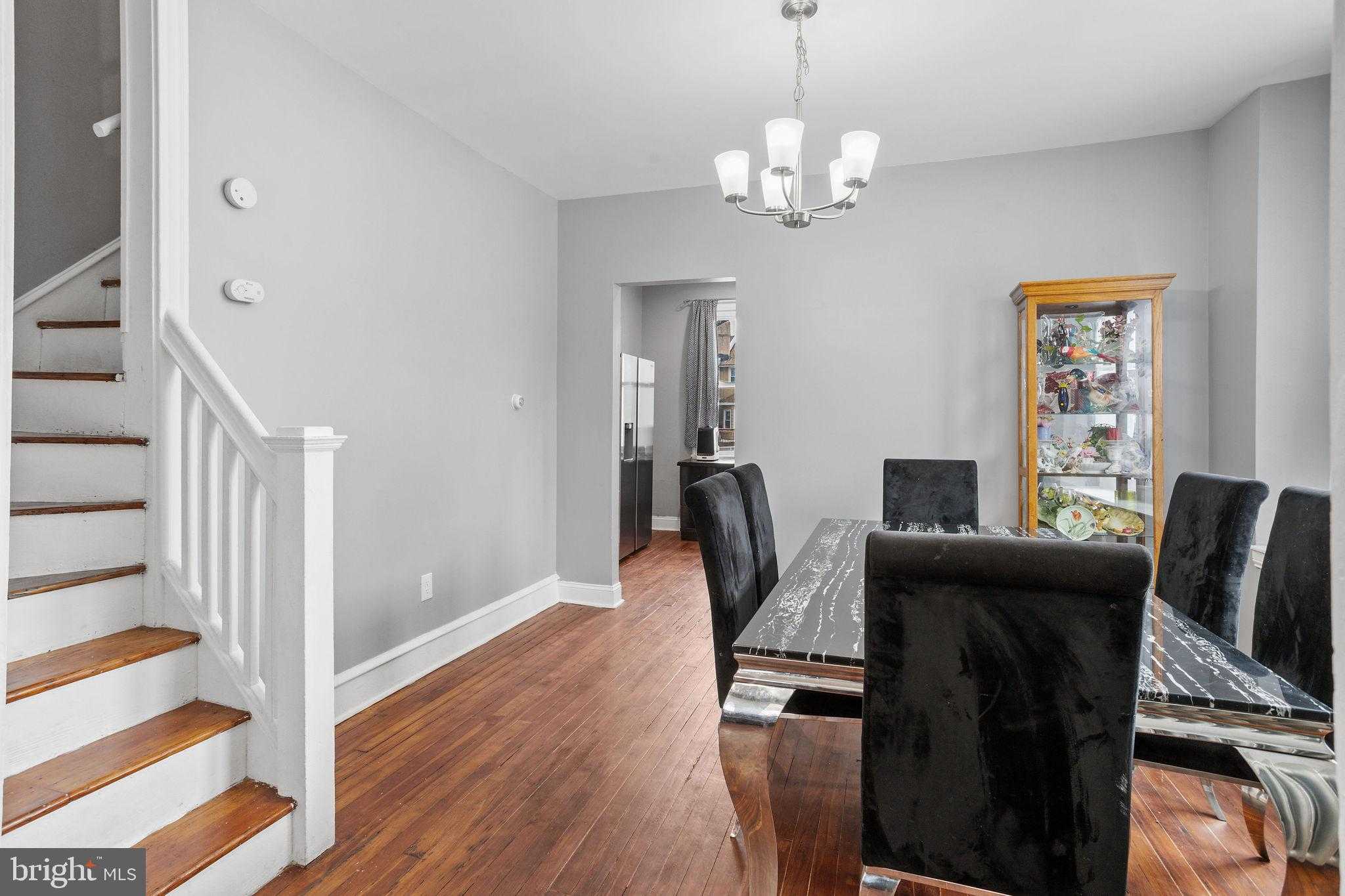 22 Lexington Ave photo 9