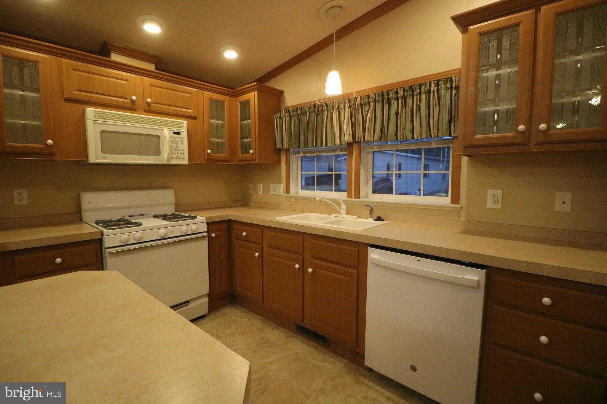 118 Conestoga Rd photo 4