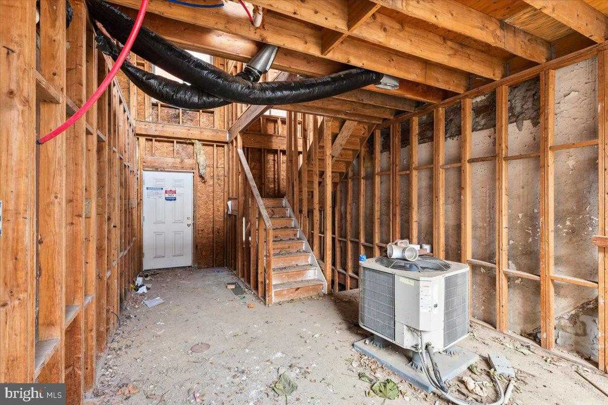 709 S Mole St photo 4