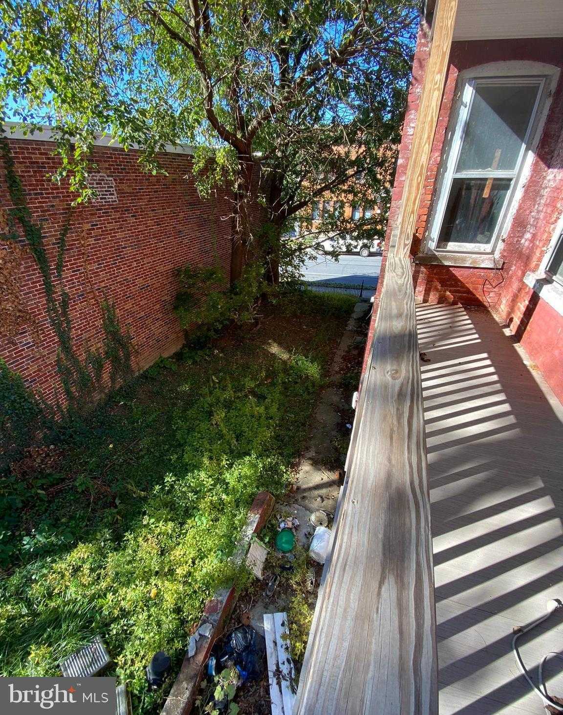 559 S Prince St photo 18