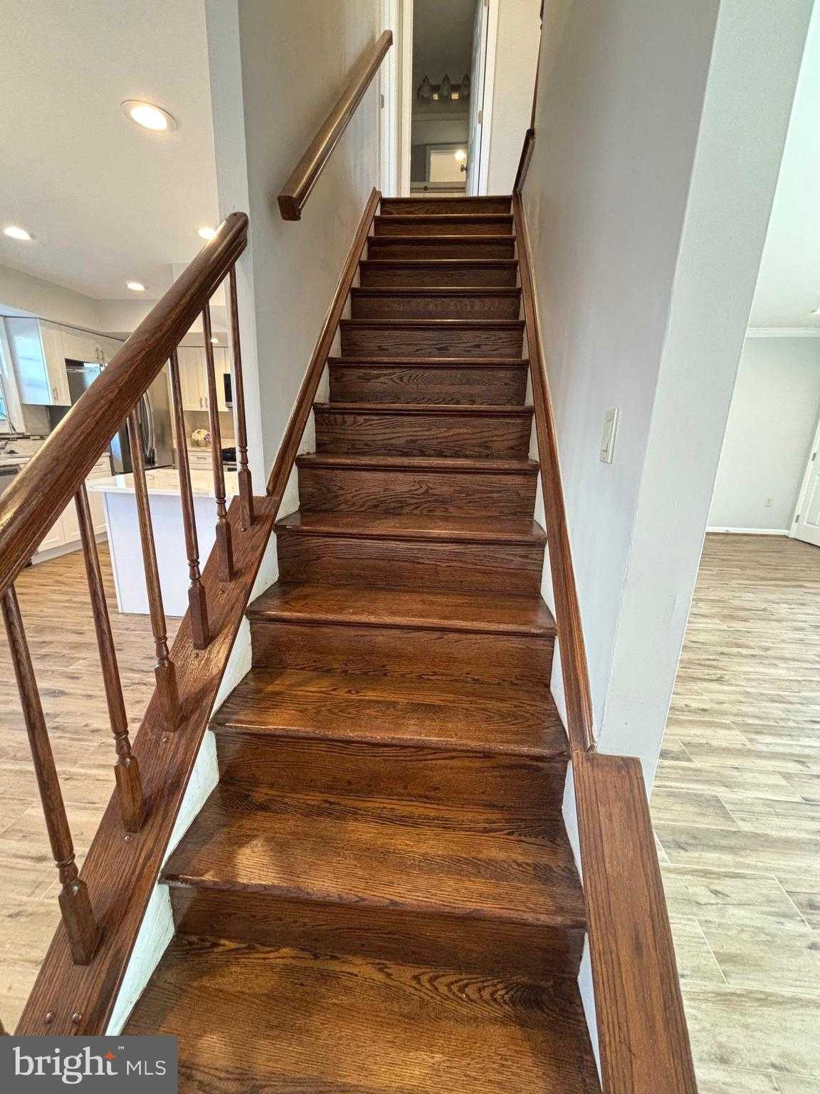 7800 Winona CT photo 5