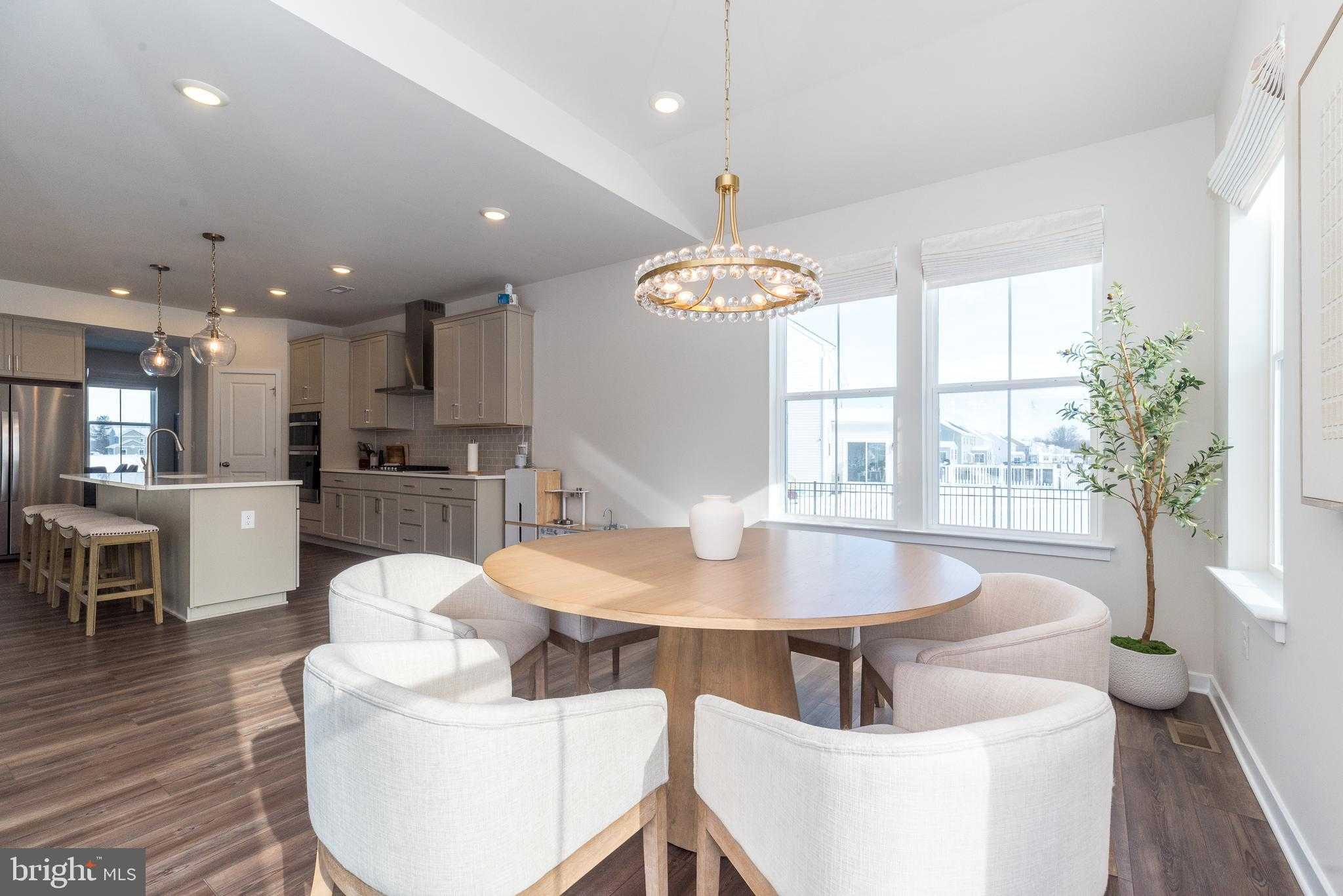 1033 Mariwill Dr photo 29