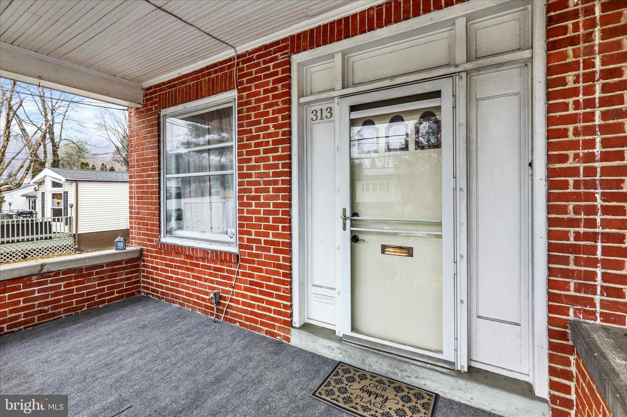 313 Melrose Ave photo 4