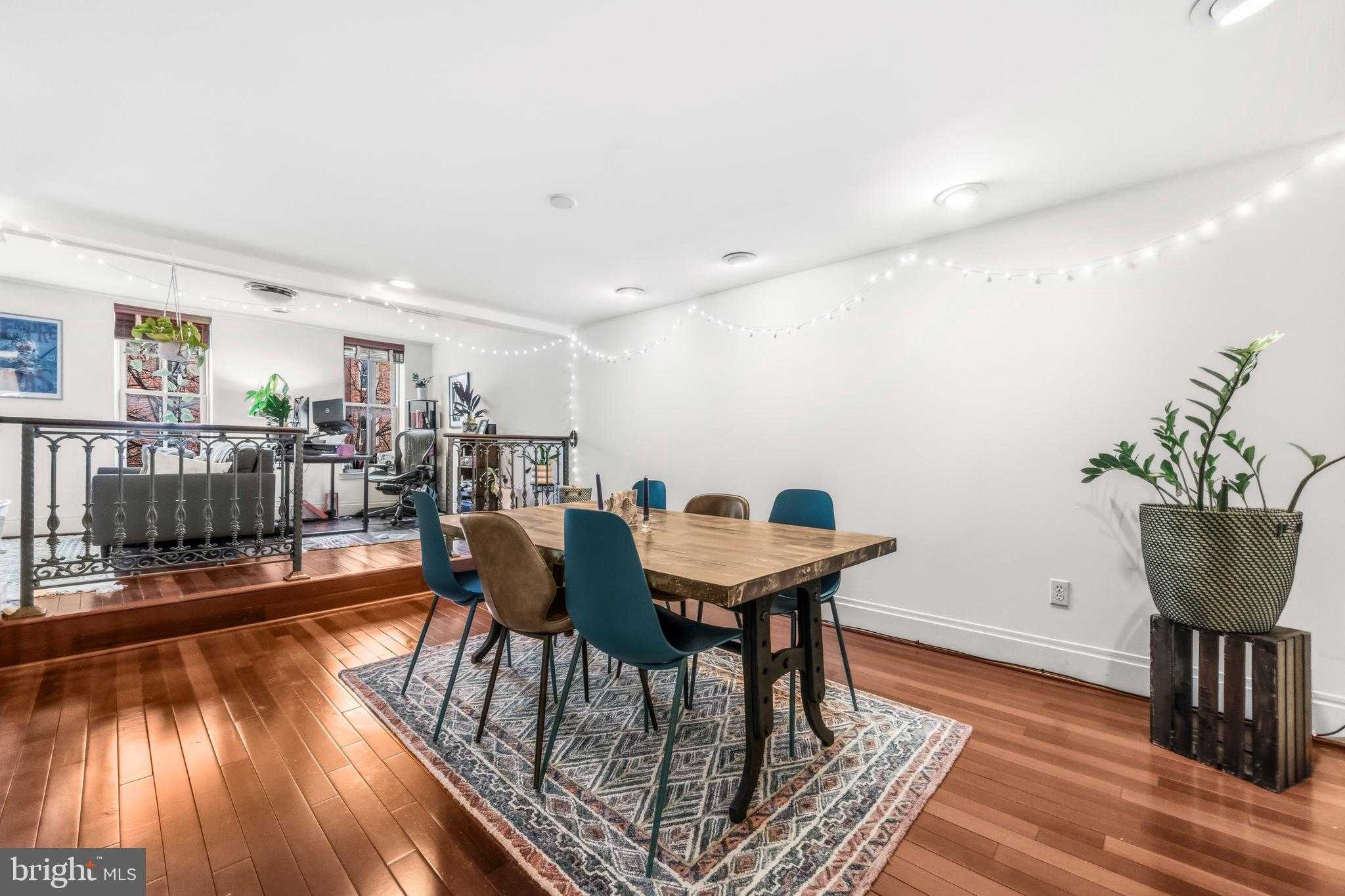 225 W Read St photo 9