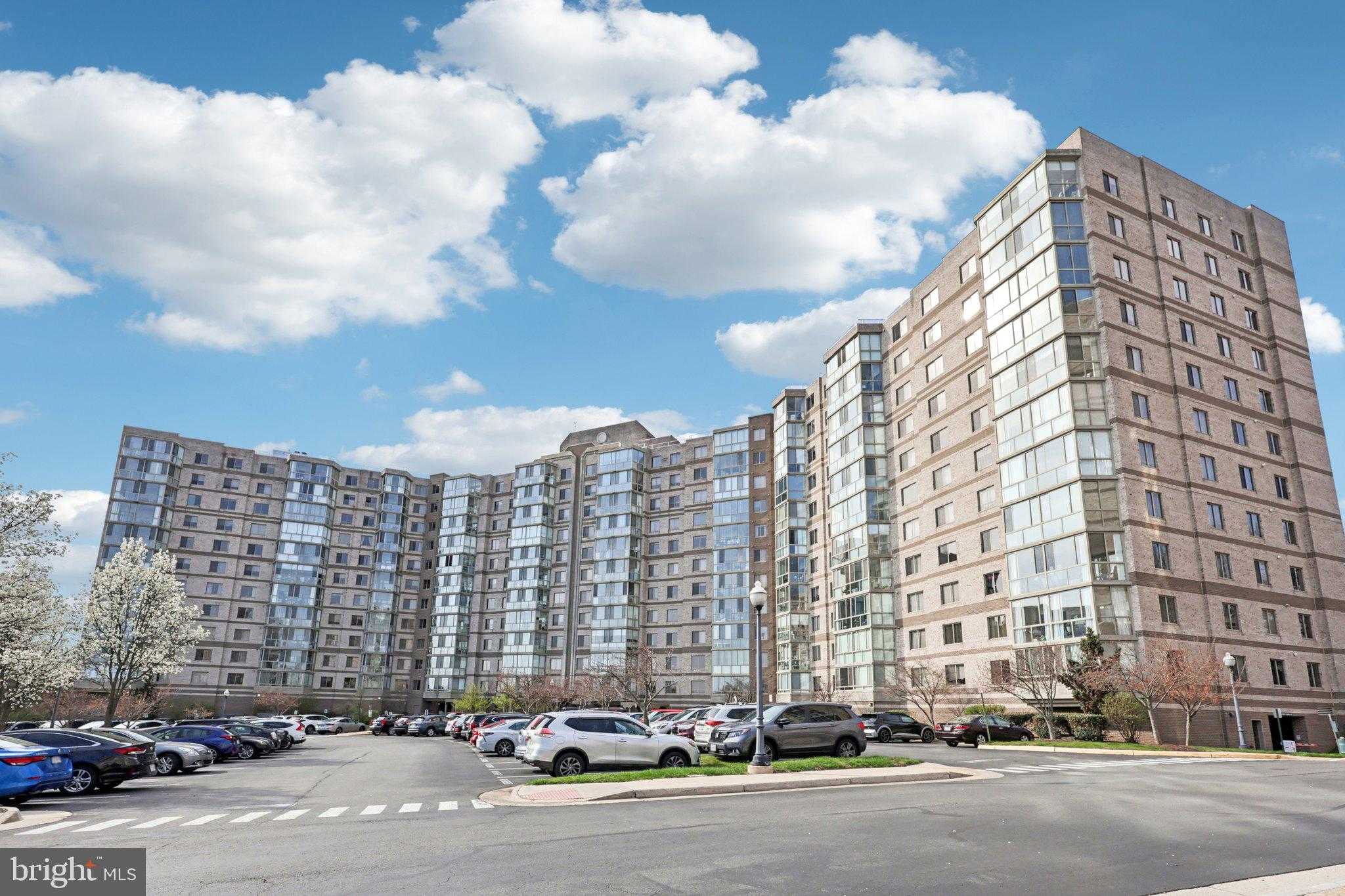 19375 Cypress Ridge Ter Unit 1111 photo 2