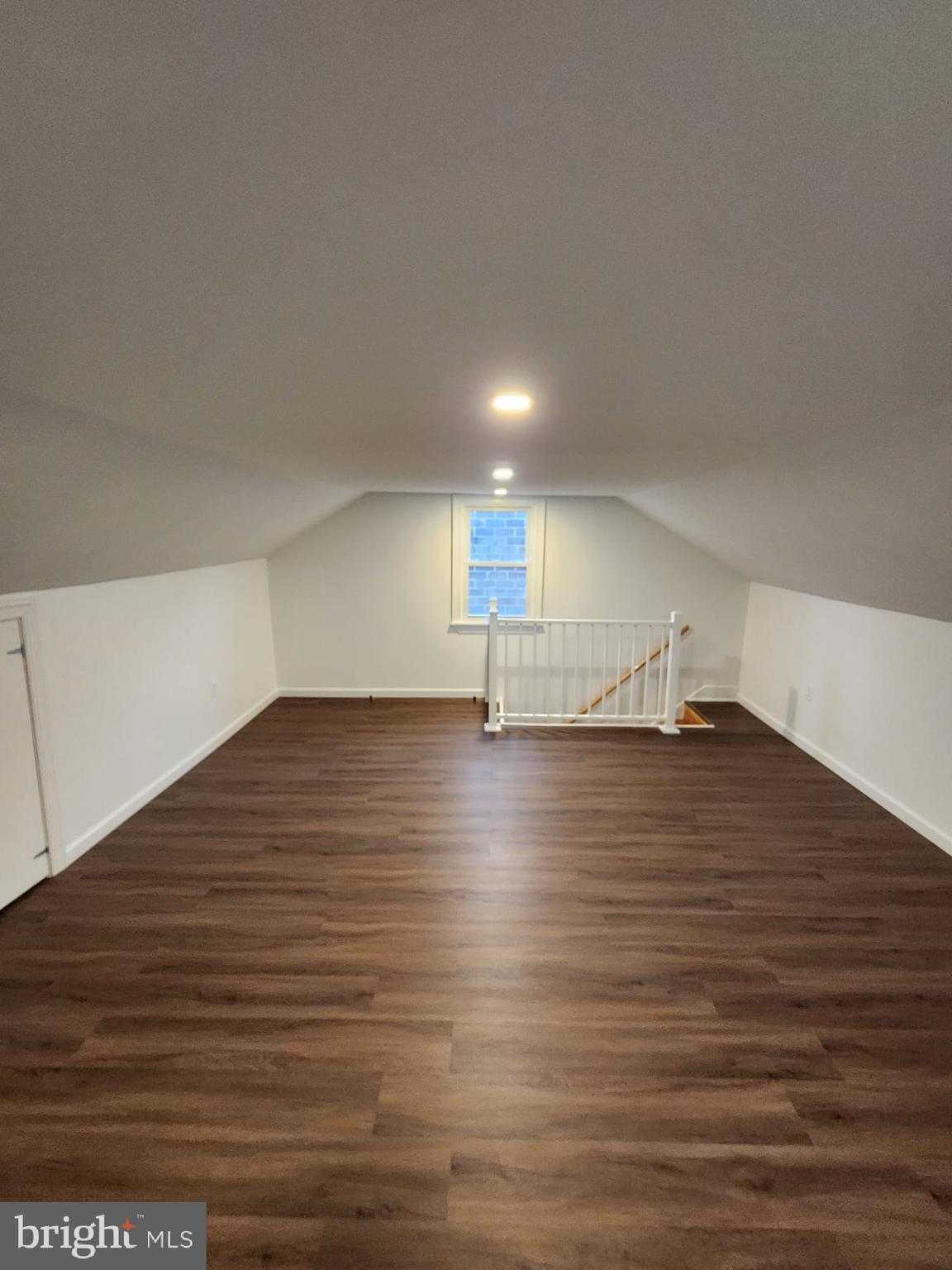 331 S 2nd St photo 54