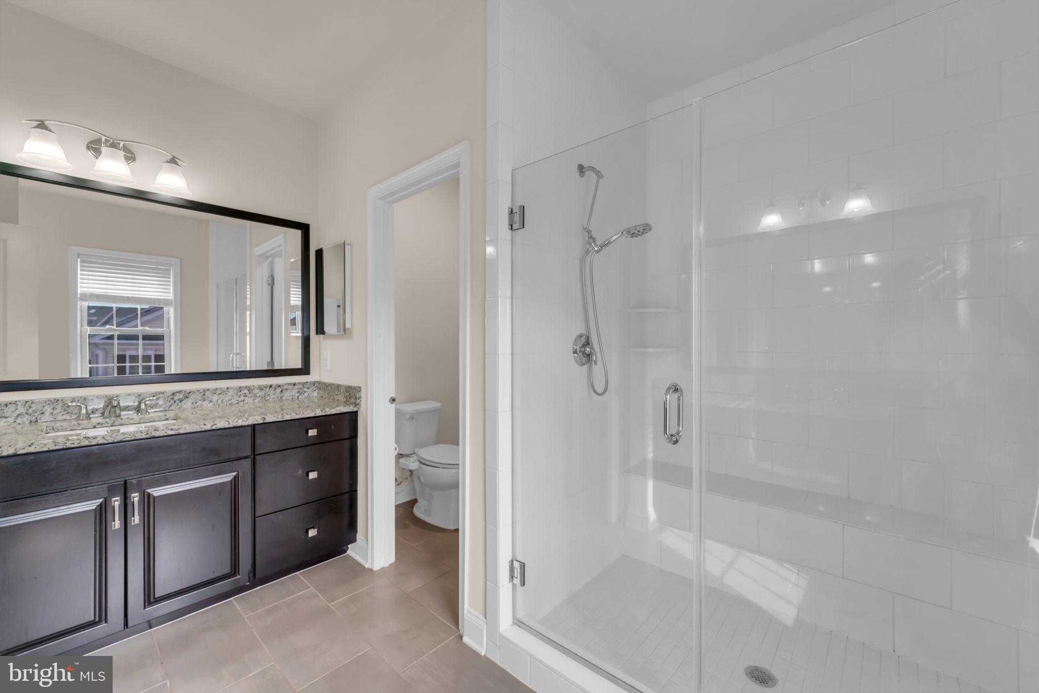 43157 Clarendon Sq photo 42