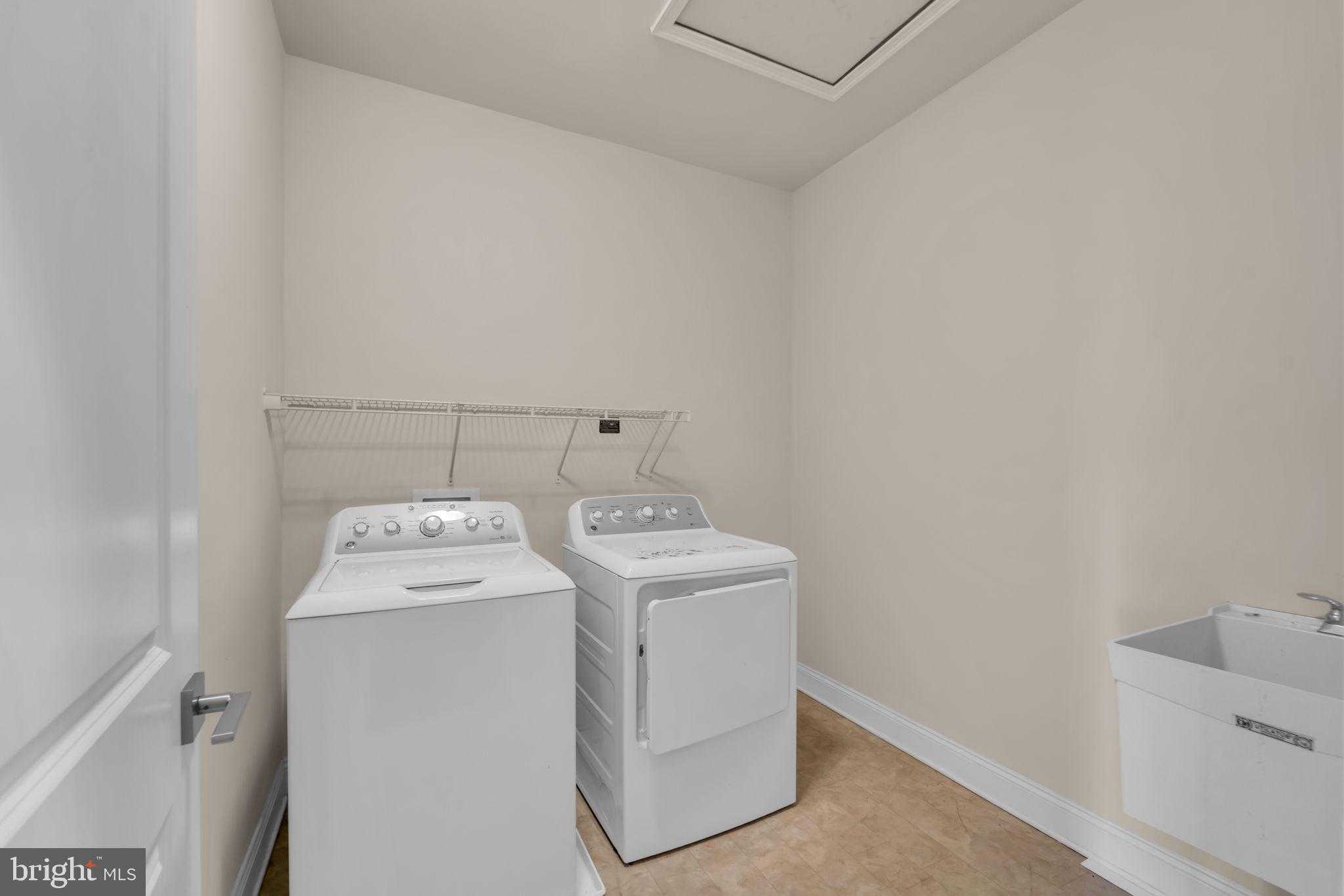 43157 Clarendon Sq photo 45