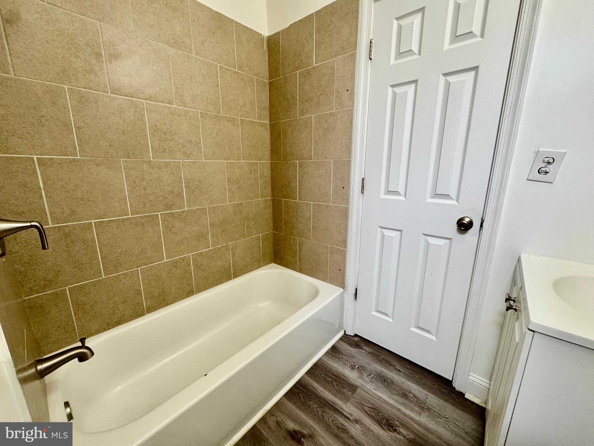 2019 N Smallwood St photo 37