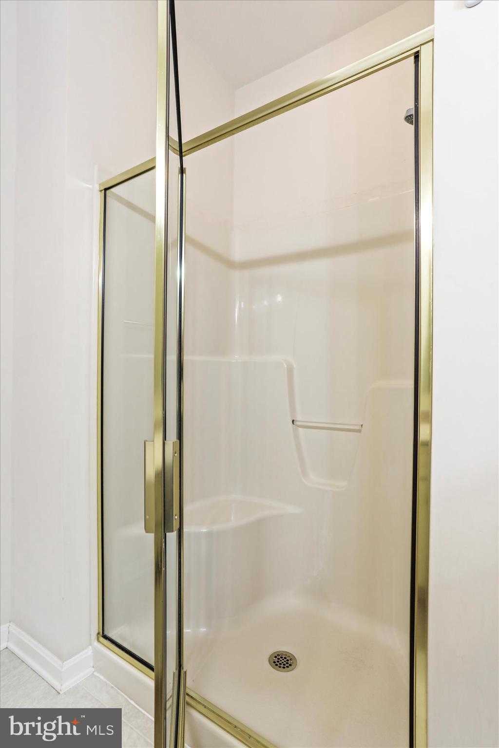 624 Trafalgar Dr photo 14