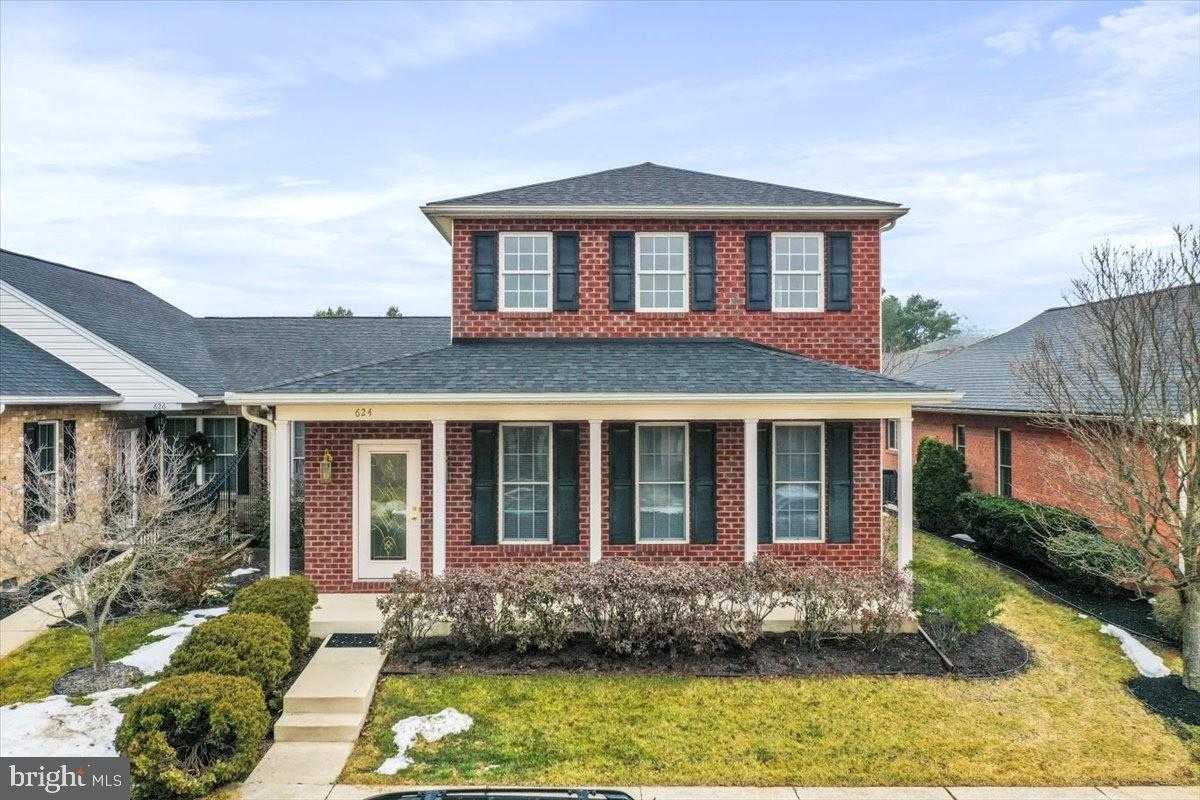 624 Trafalgar Dr photo 2