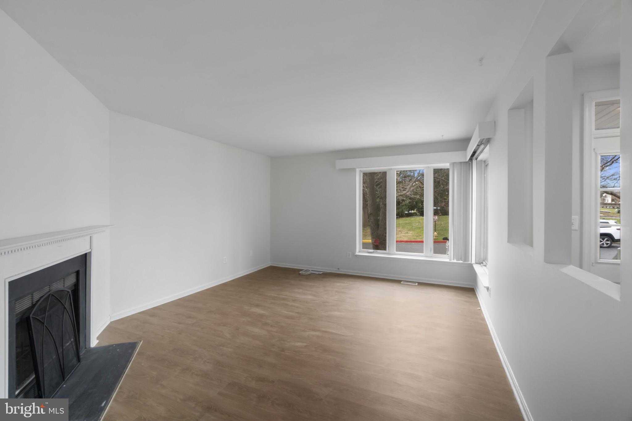 3617 Longridge CT photo 9