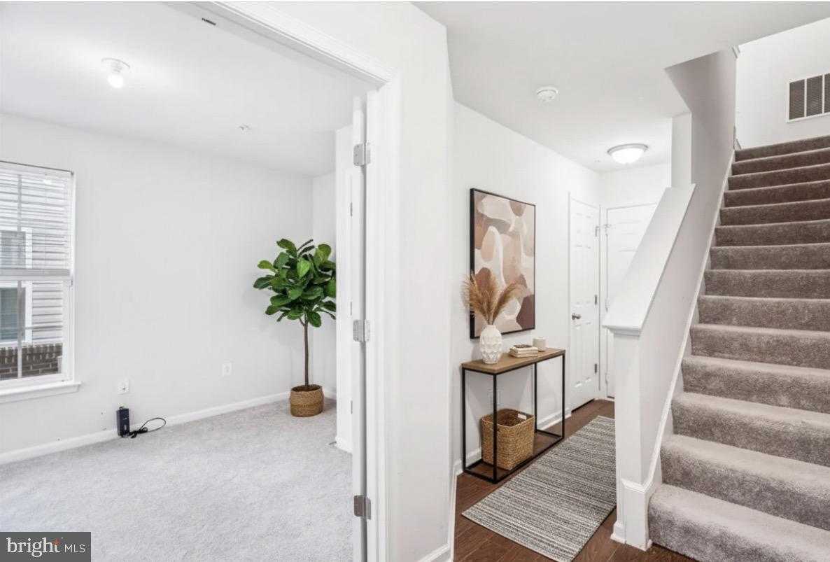 12532 Adobe Aly photo 2