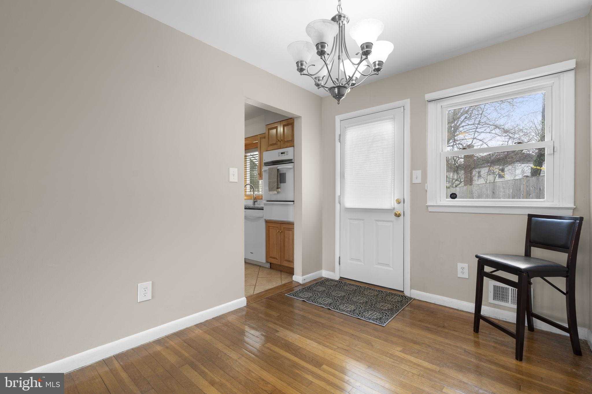 3008 Hardy Ave photo 7