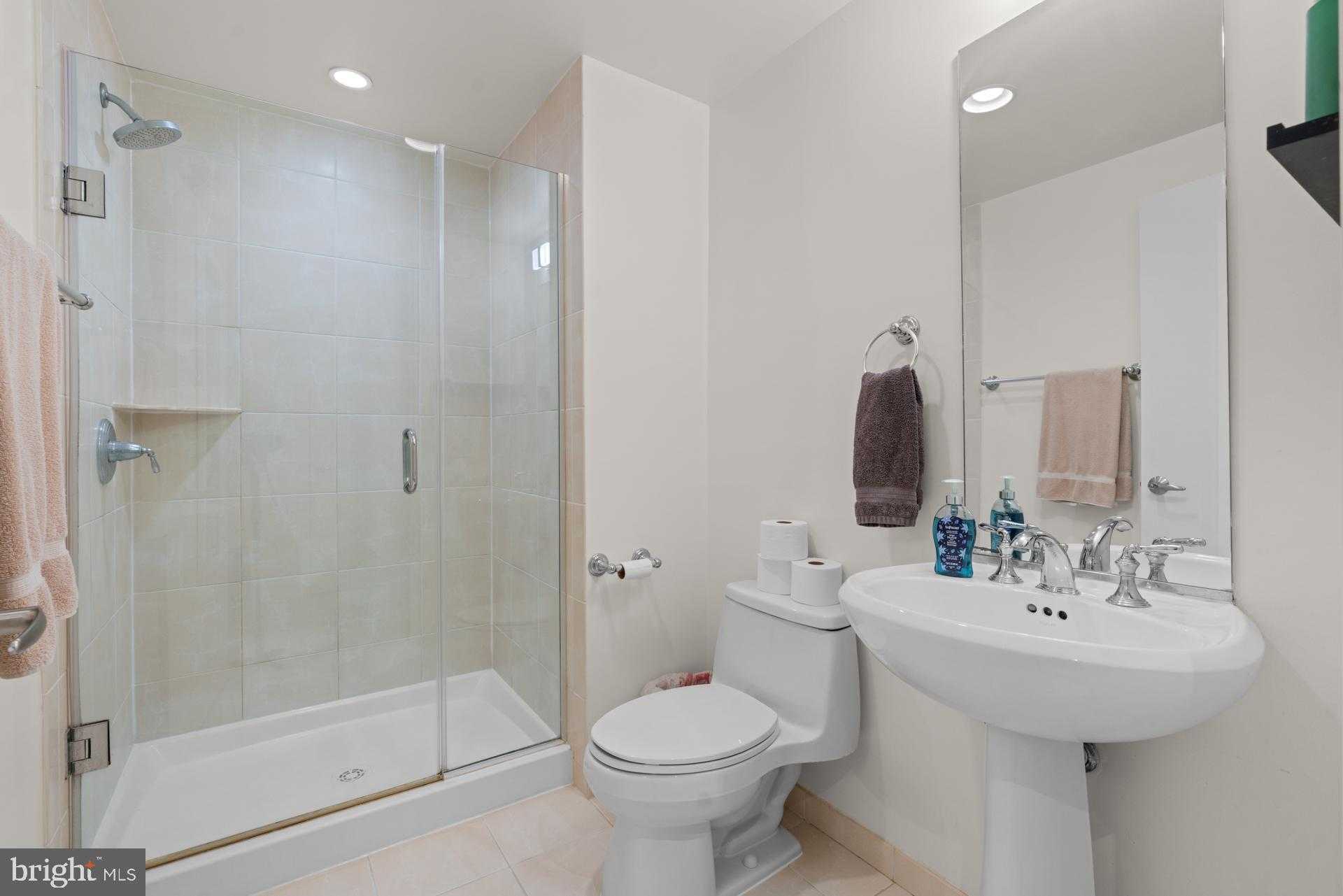 6820 Wisconsin Ave Apt 4003 photo 2