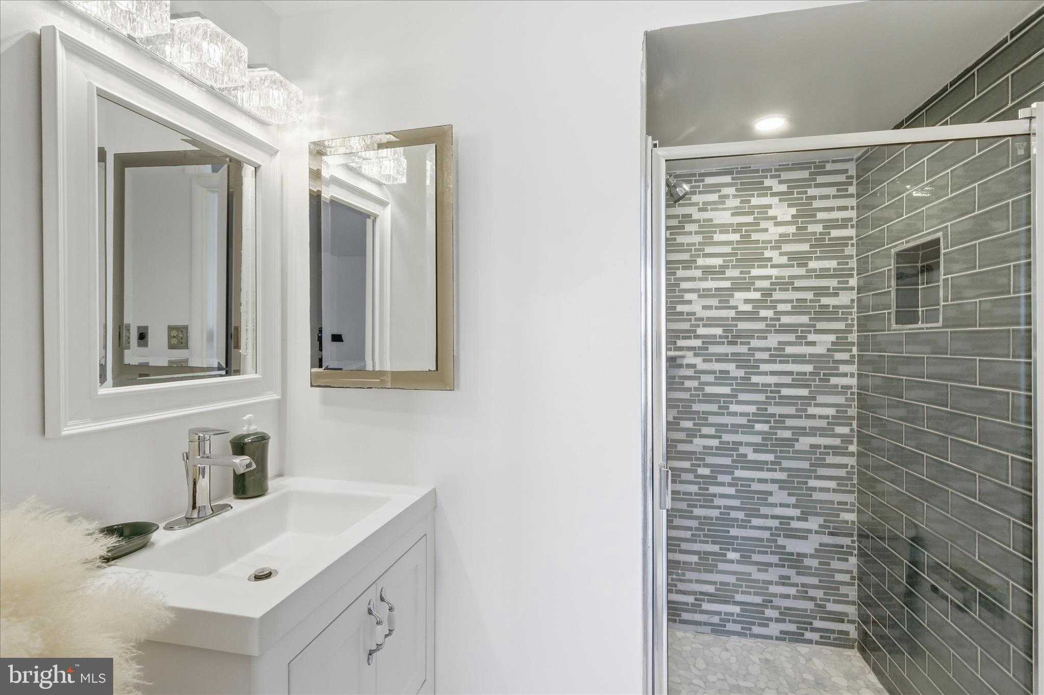 3360 Huntley Square Dr Apt B1 photo 17