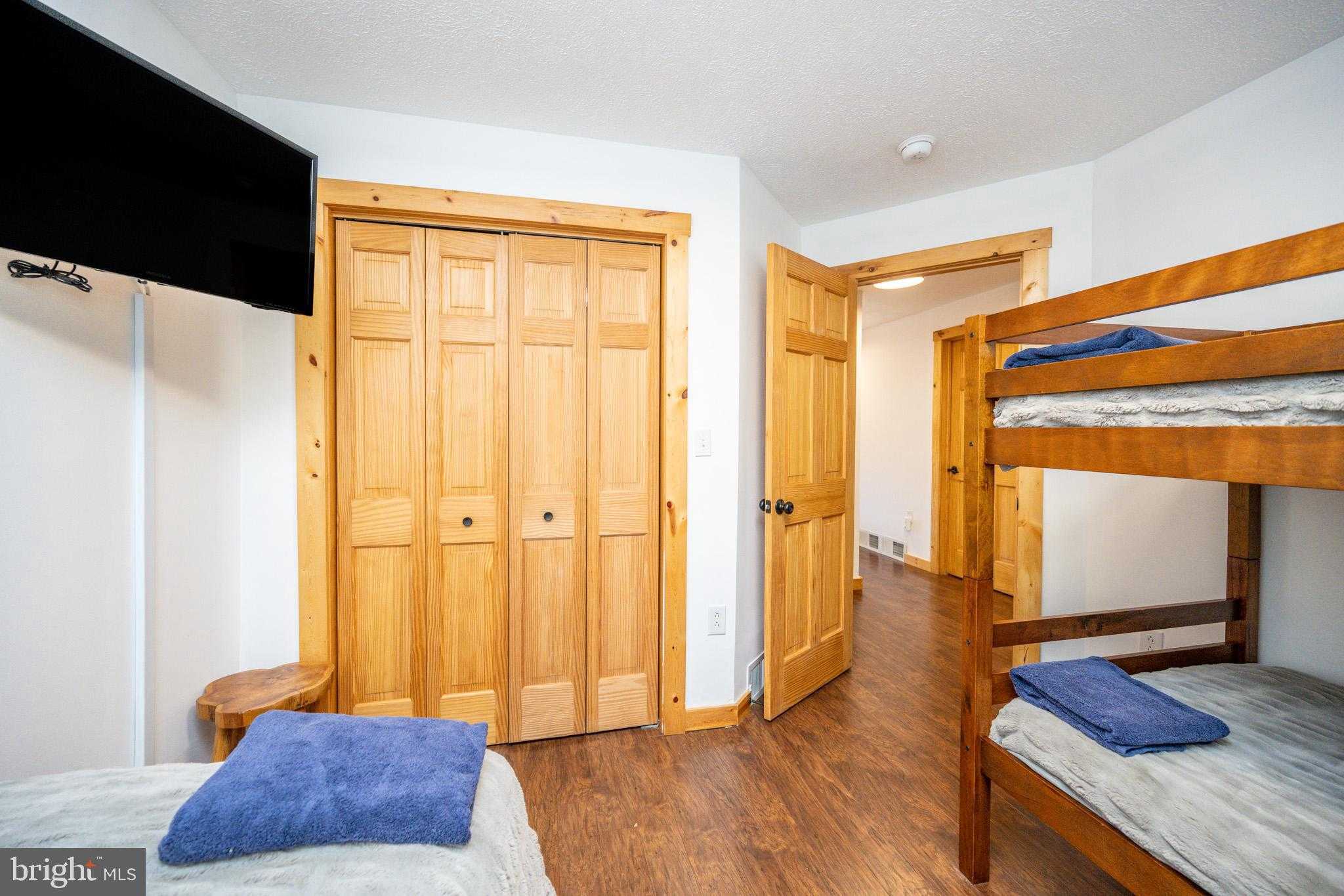 660 Glendale Rd photo 47