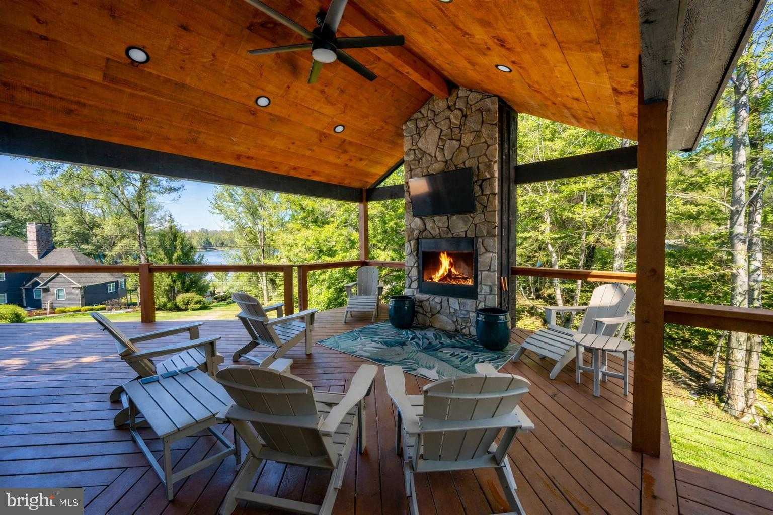 660 Glendale Rd photo 5