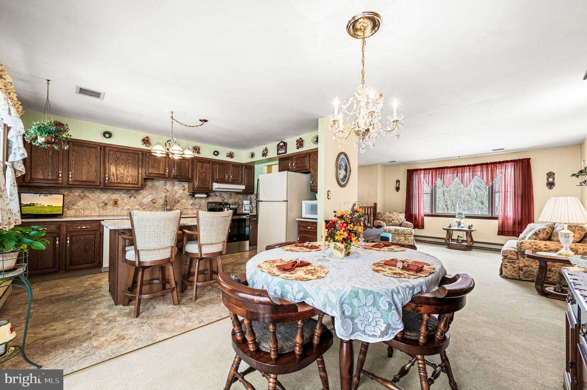 1548 County Line Rd photo 9