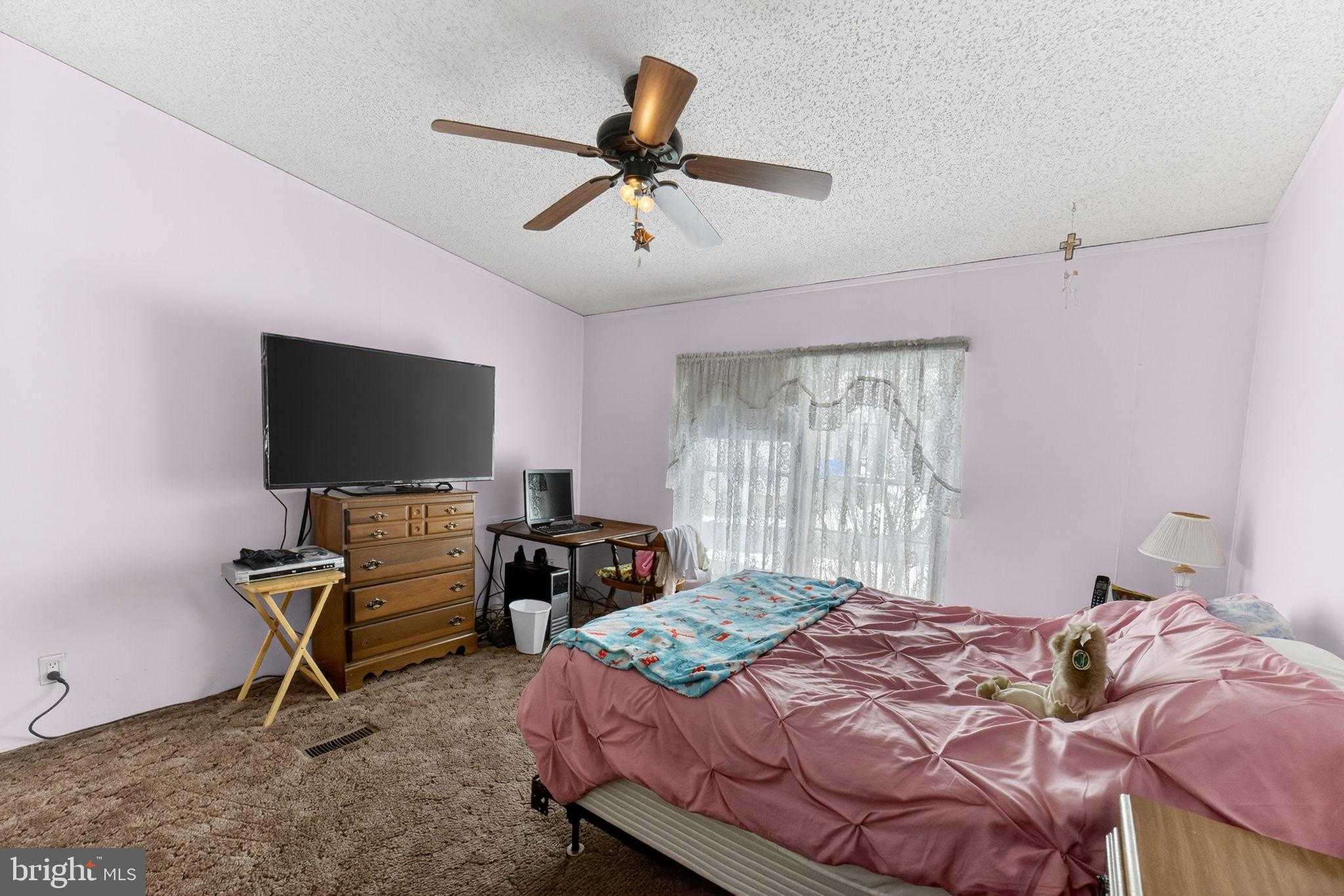 182 Greenbriar Dr S photo 14