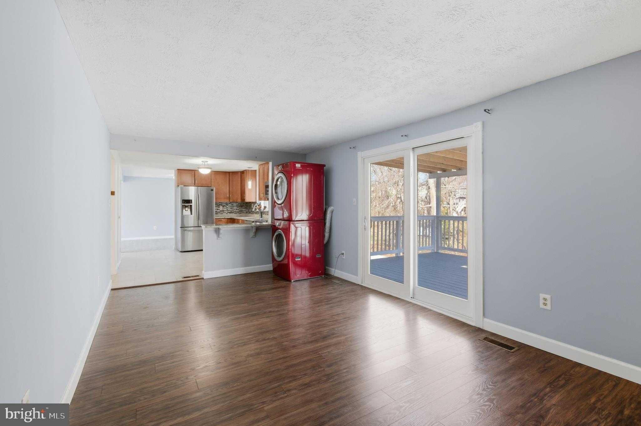 6410 Killarney St photo 9