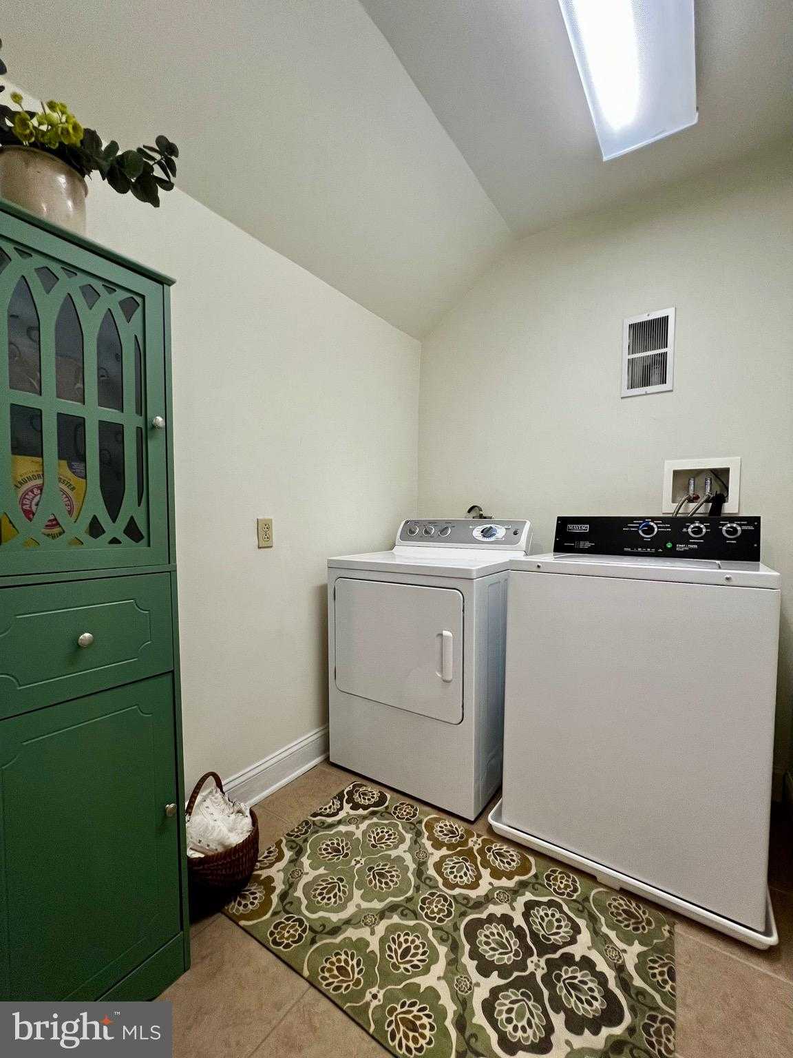 37 N Gay St photo 49