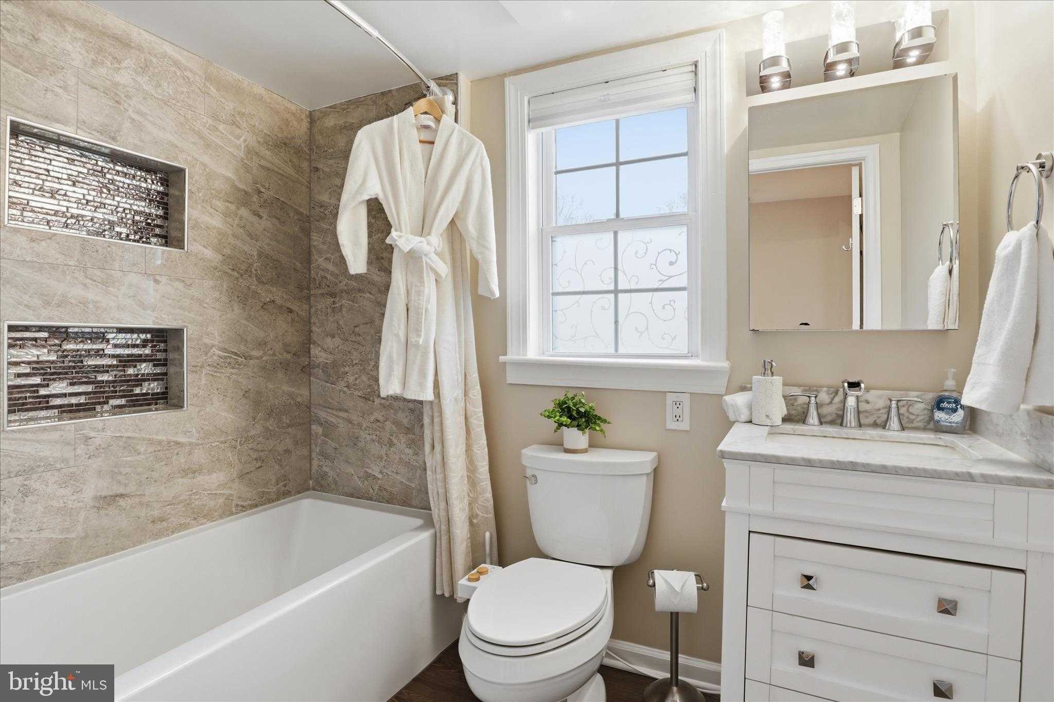 5519 Yorkshire St photo 23