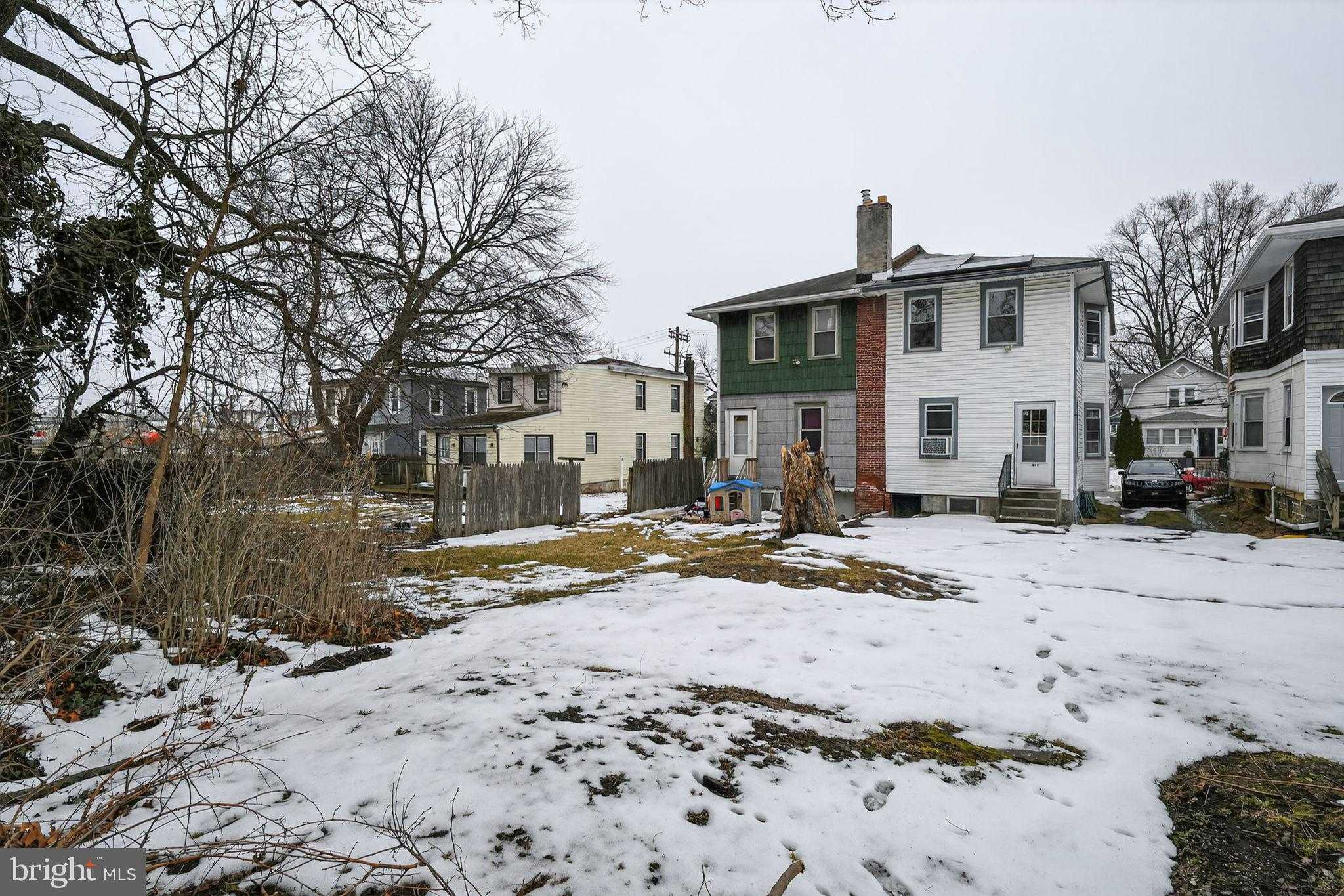 223 Lafayette Ave photo 28