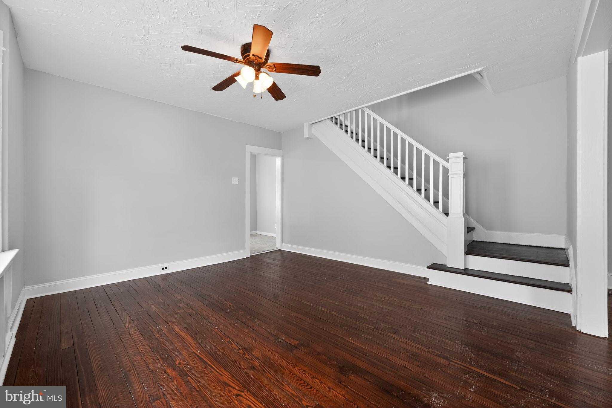 223 Lafayette Ave photo 5