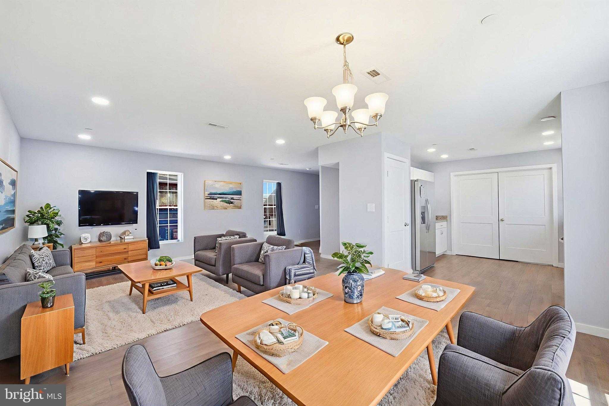 257 S Mulberry St photo 10