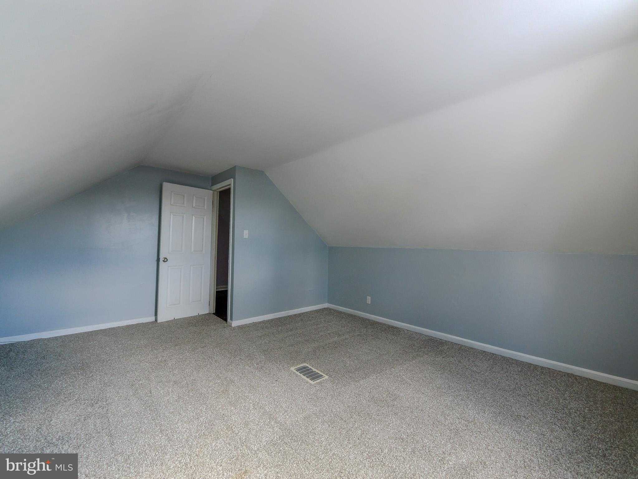 139 Talbot Ave photo 36