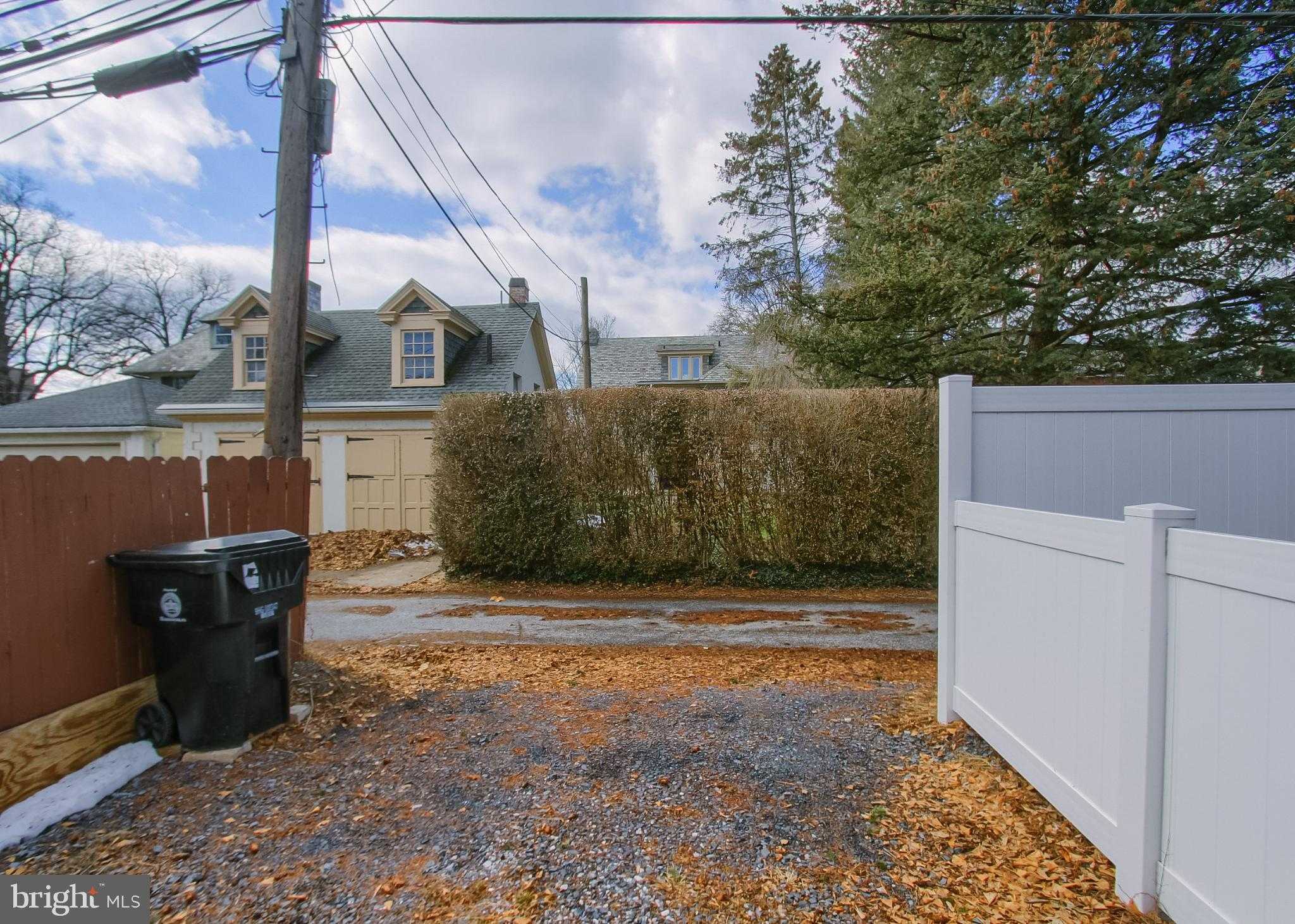 2410 N 2nd St photo 13