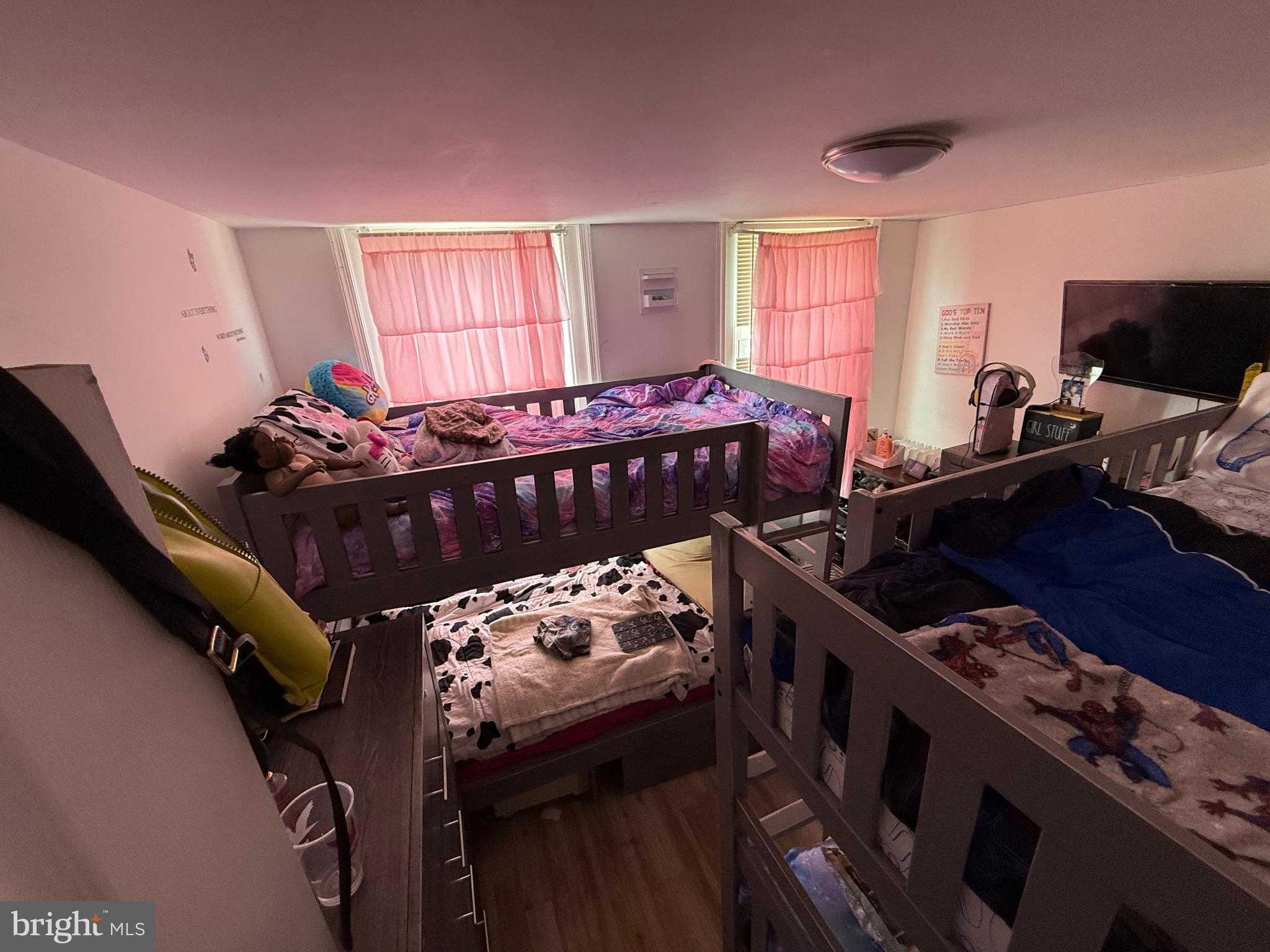 220 10th St photo 68