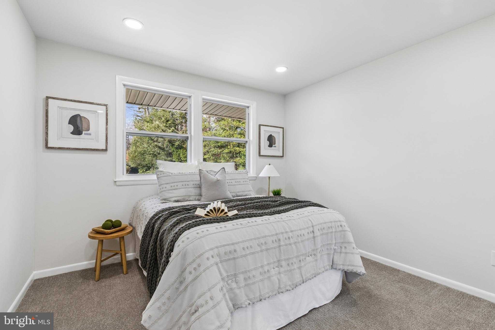 1041 Skyview Dr photo 25