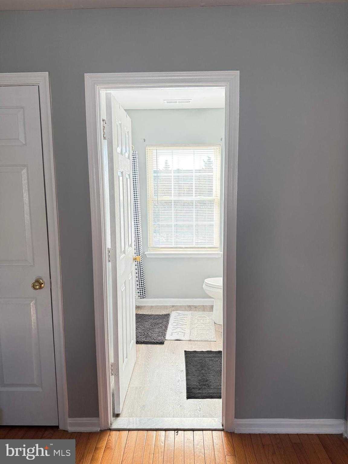 215 Seamaster Rd photo 18