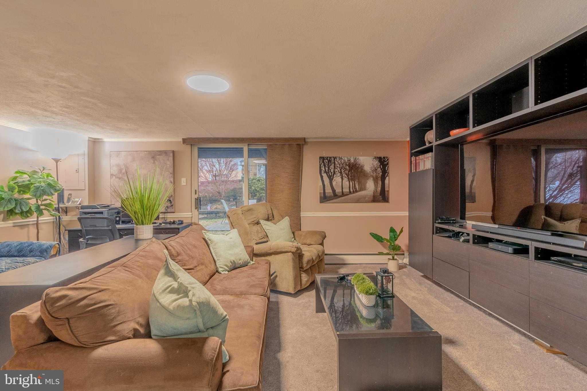 8202 Solly Pl photo 30