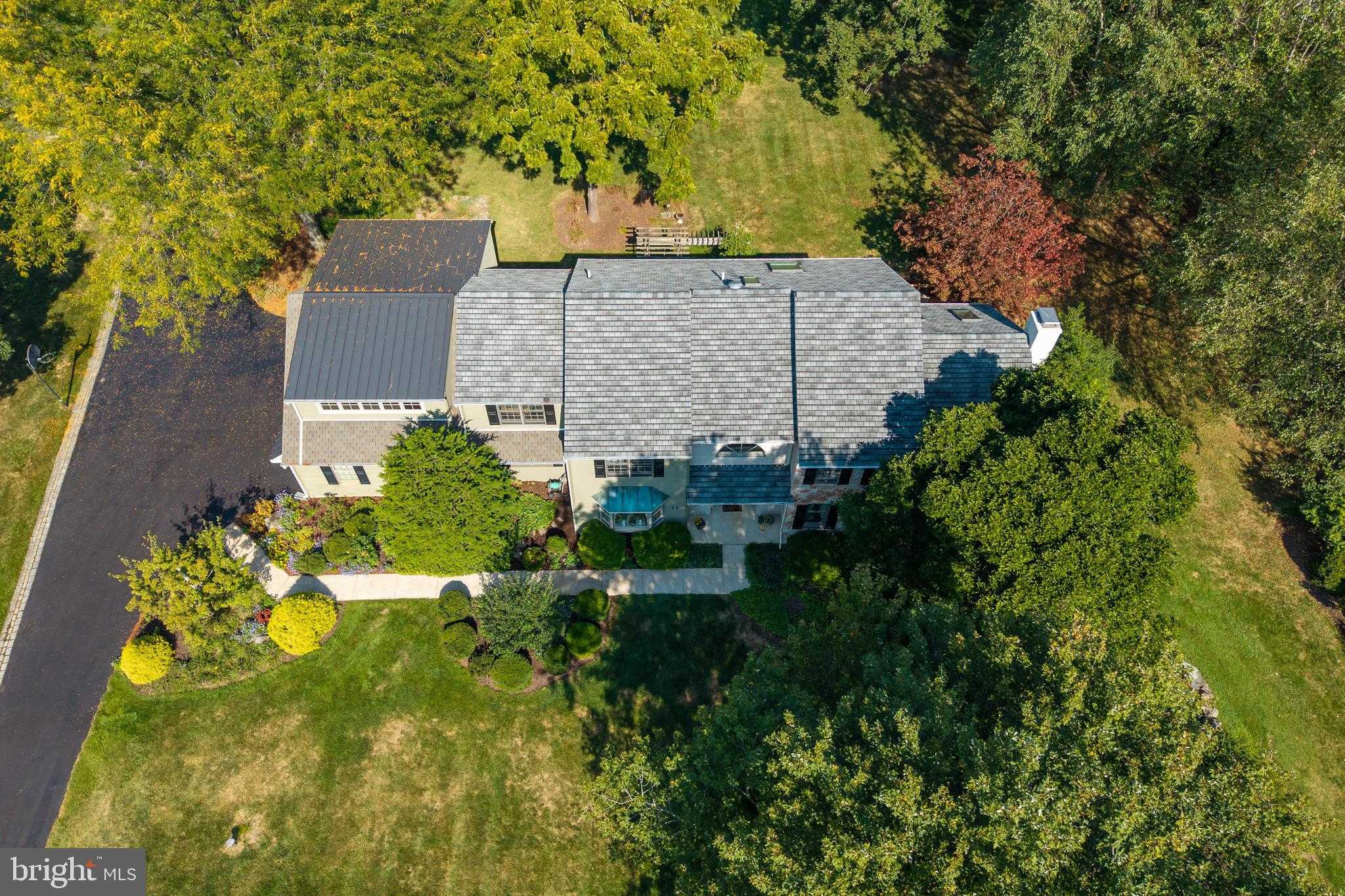 21 Lexington Mnr photo 7