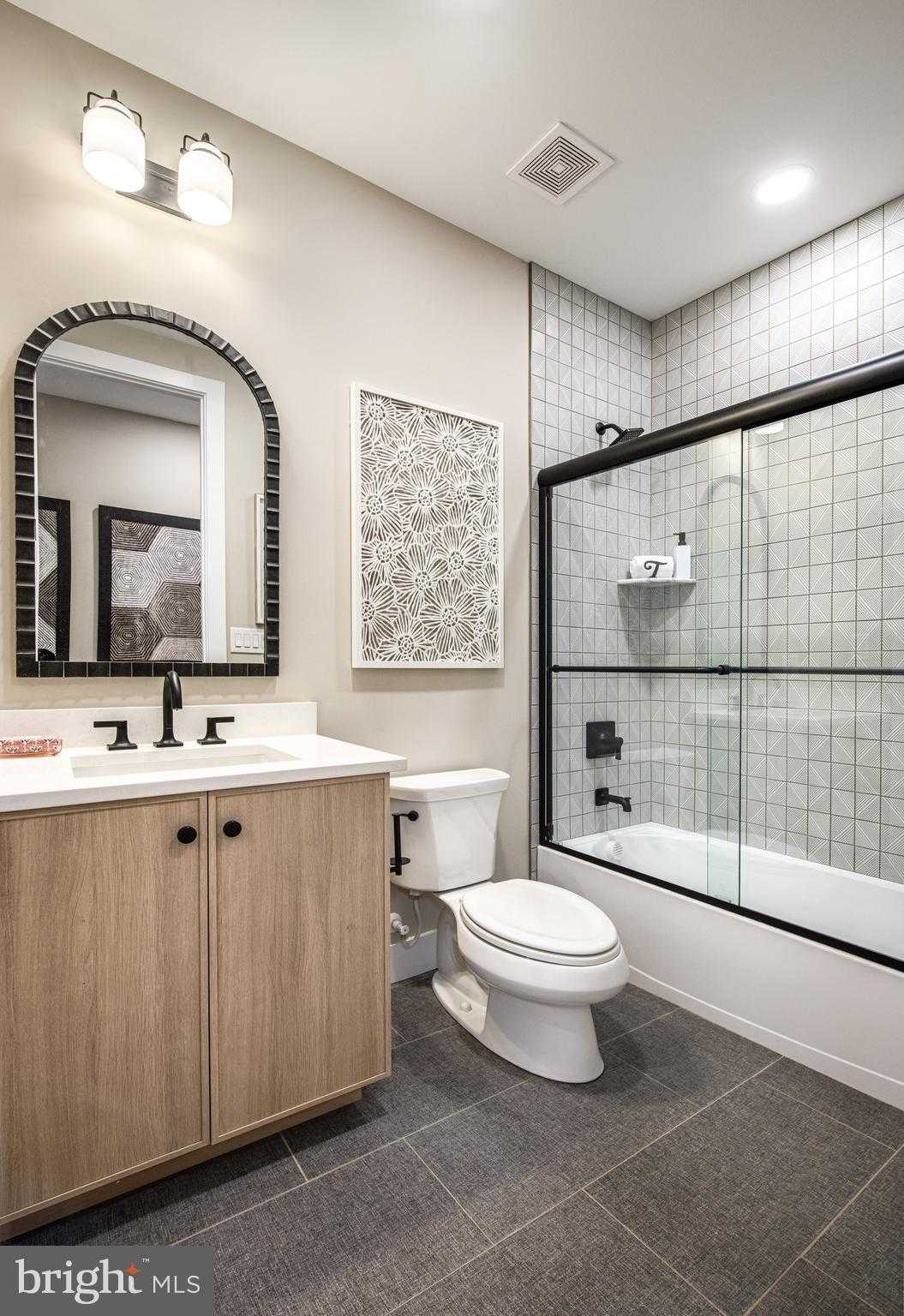 22 Augusta Dr photo 11