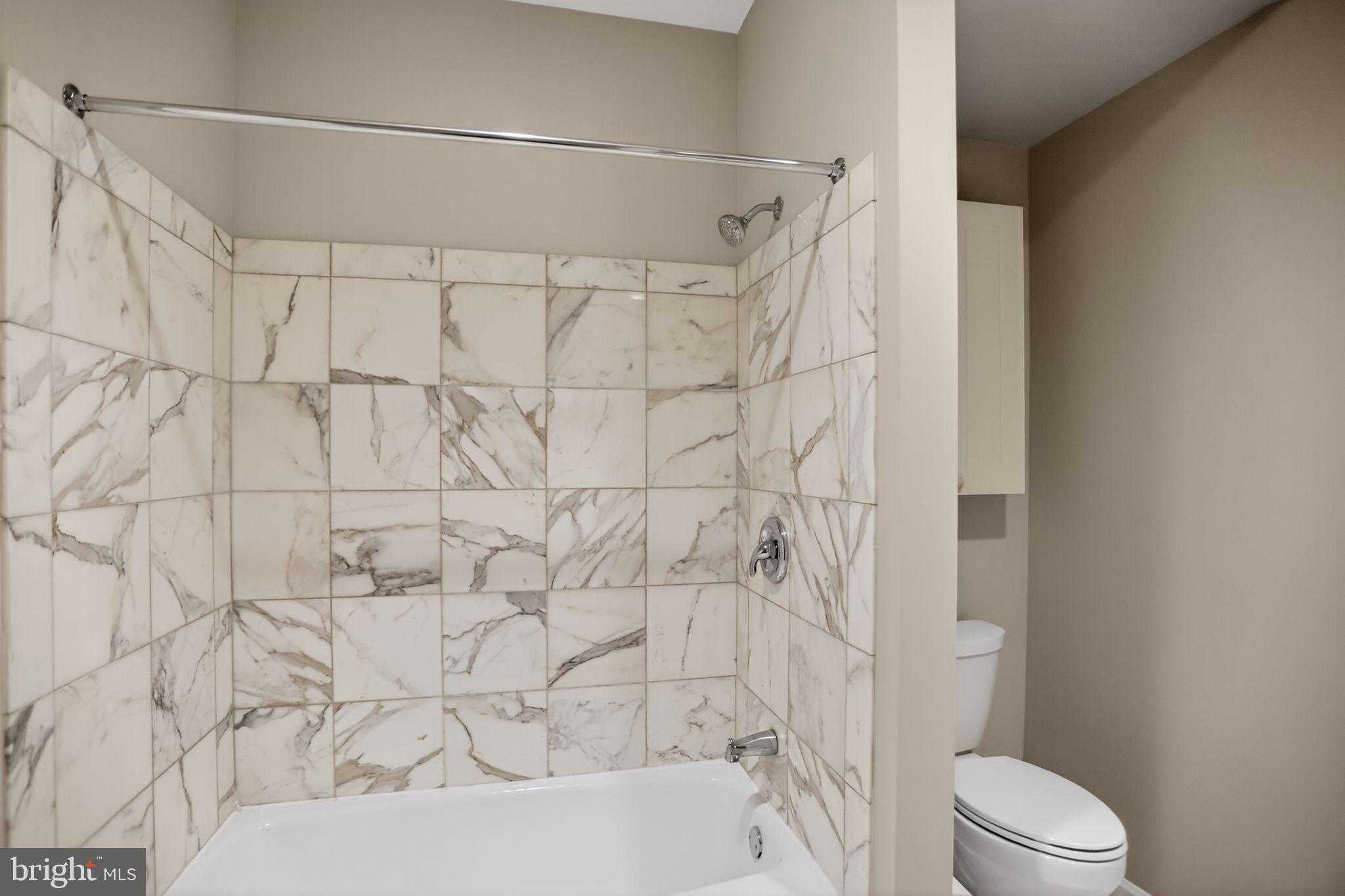 201 N 8th St photo 20