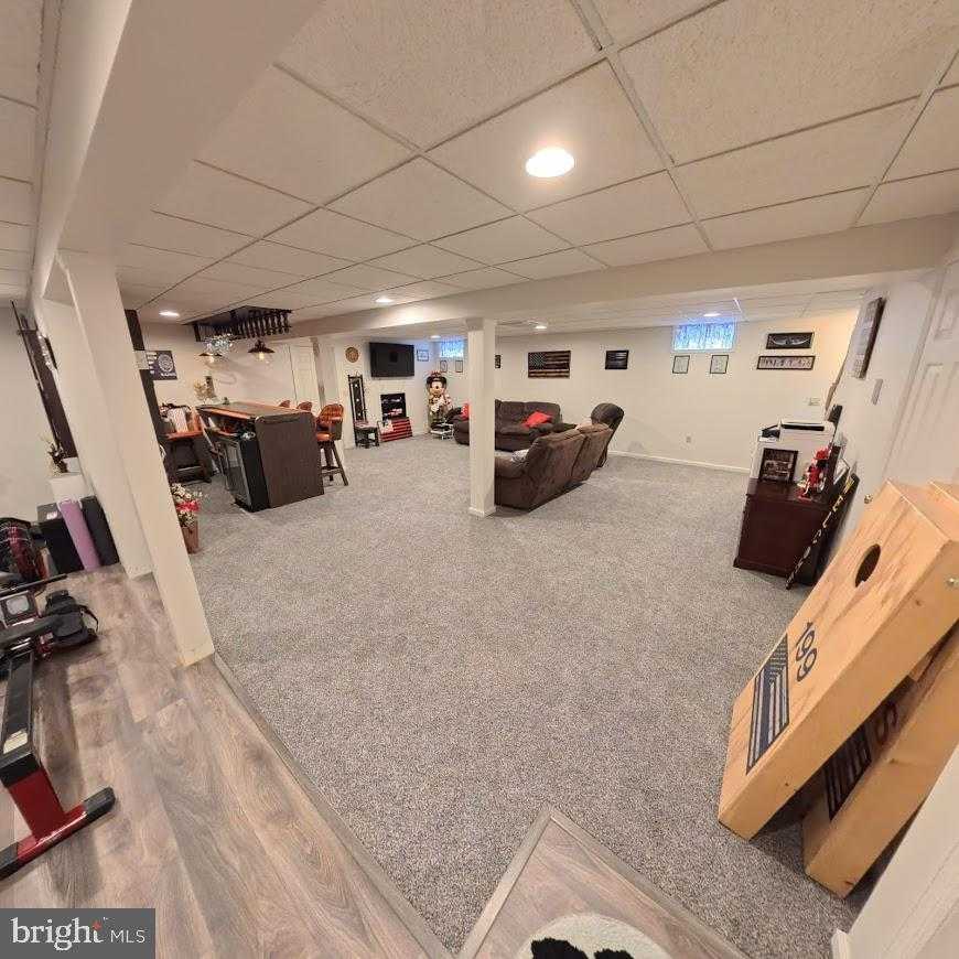 4 Linden CT photo 37