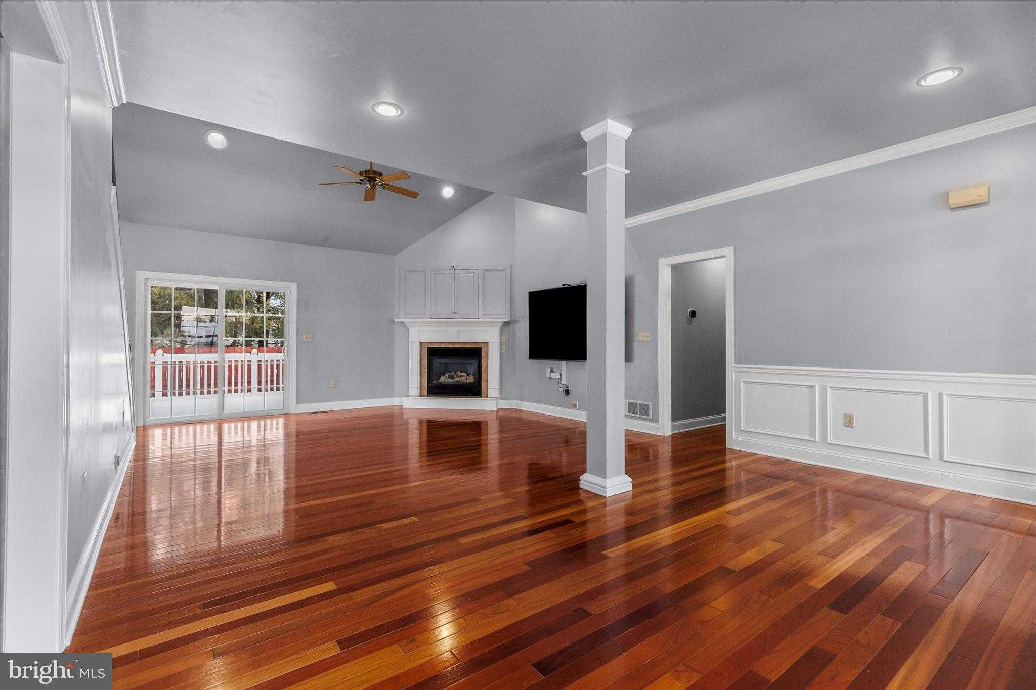 5525 Barbara Dr photo 10