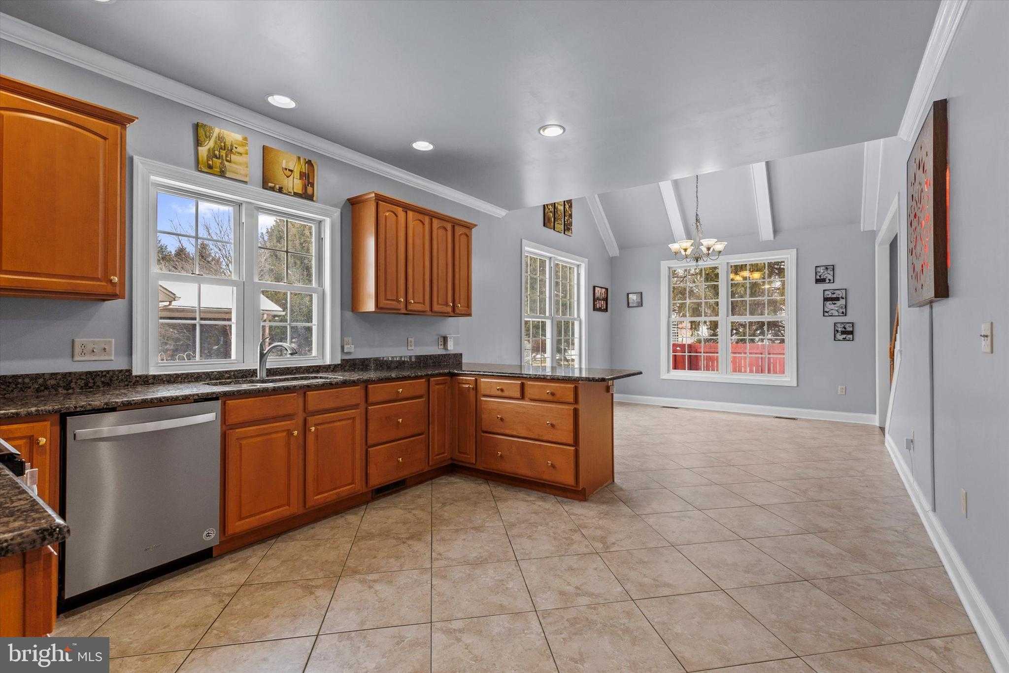 5525 Barbara Dr photo 15