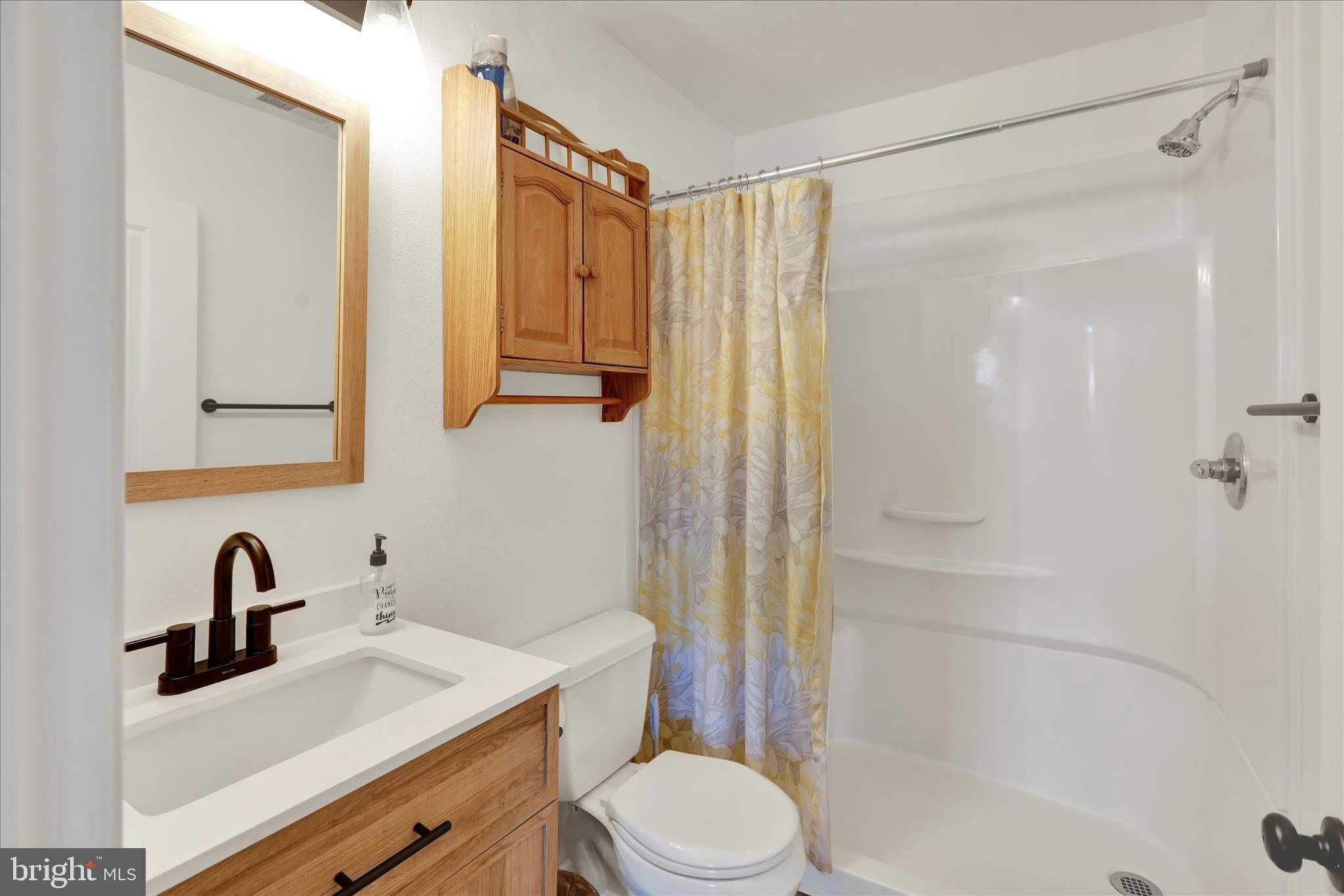 757 N Manor Rd photo 9