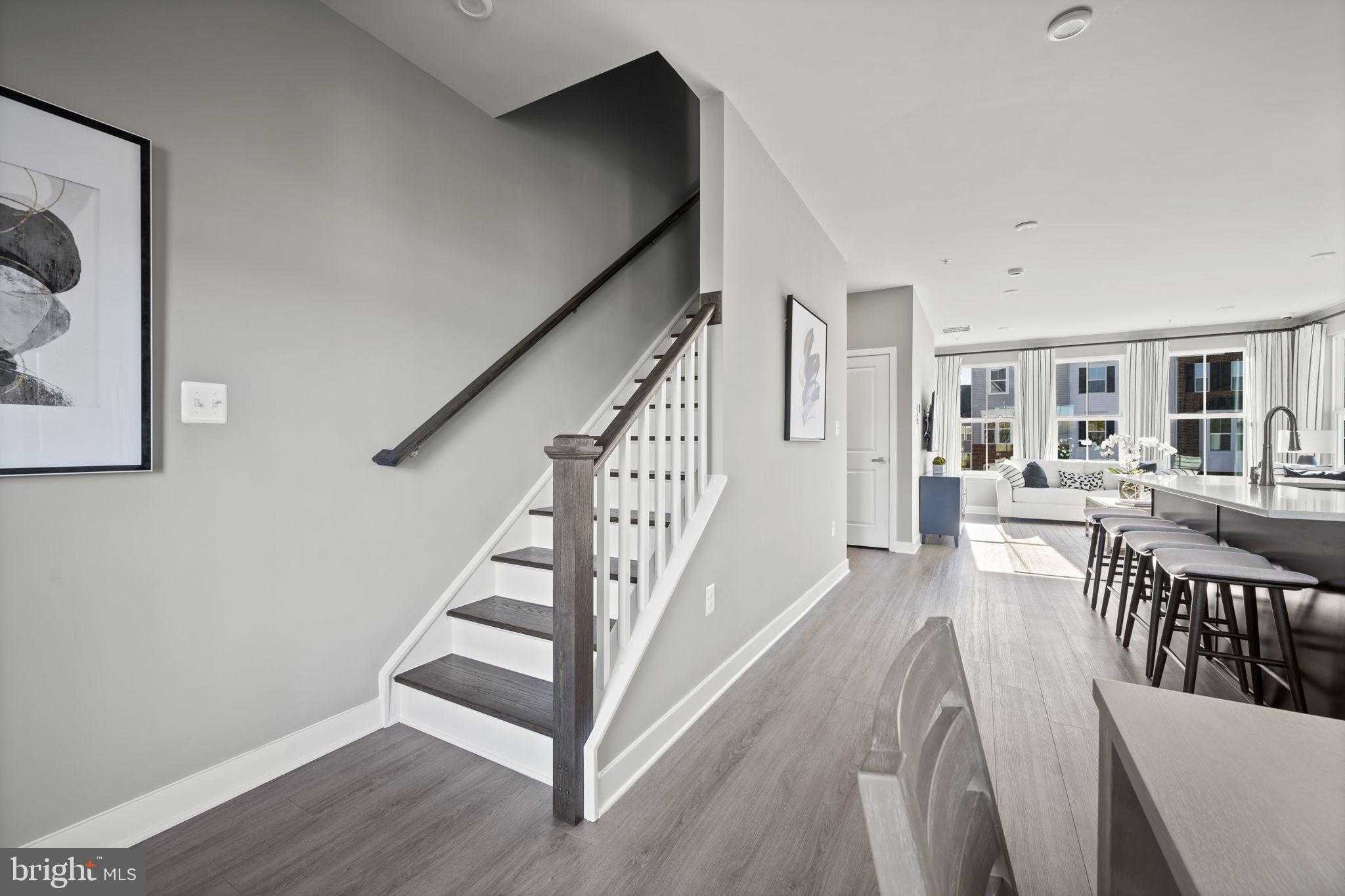 171 Woodgate Cir photo 32